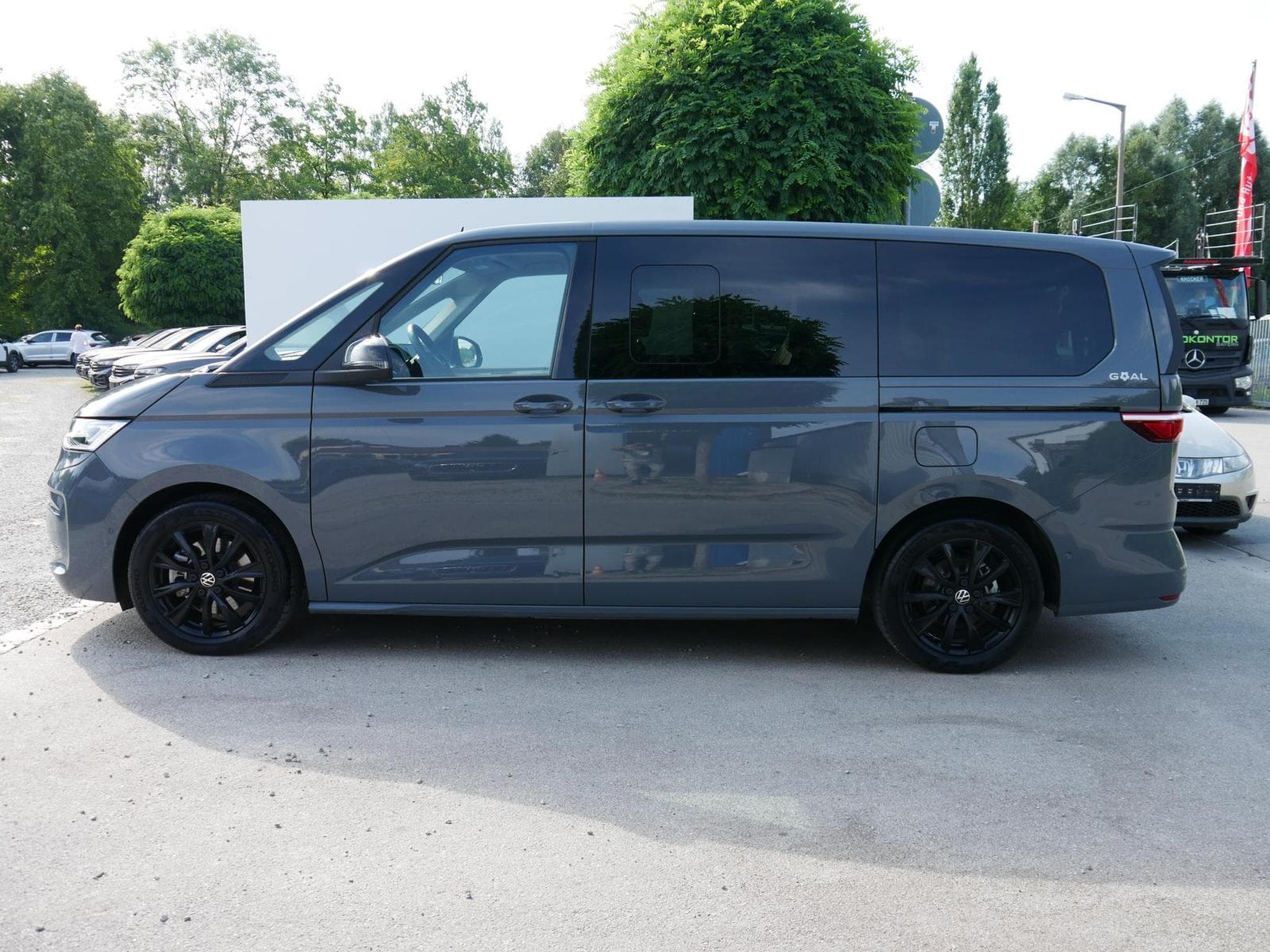 VW T7 Goal (2025) - Photo 4