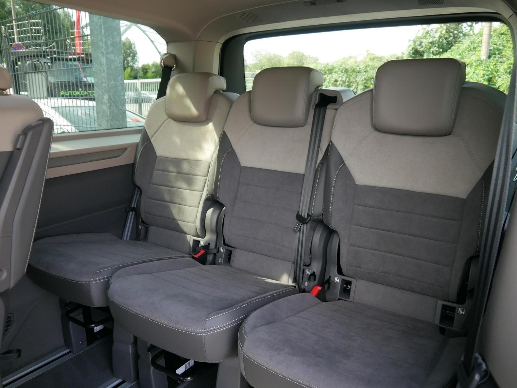 VW T7 Goal (2025) - Photo 8