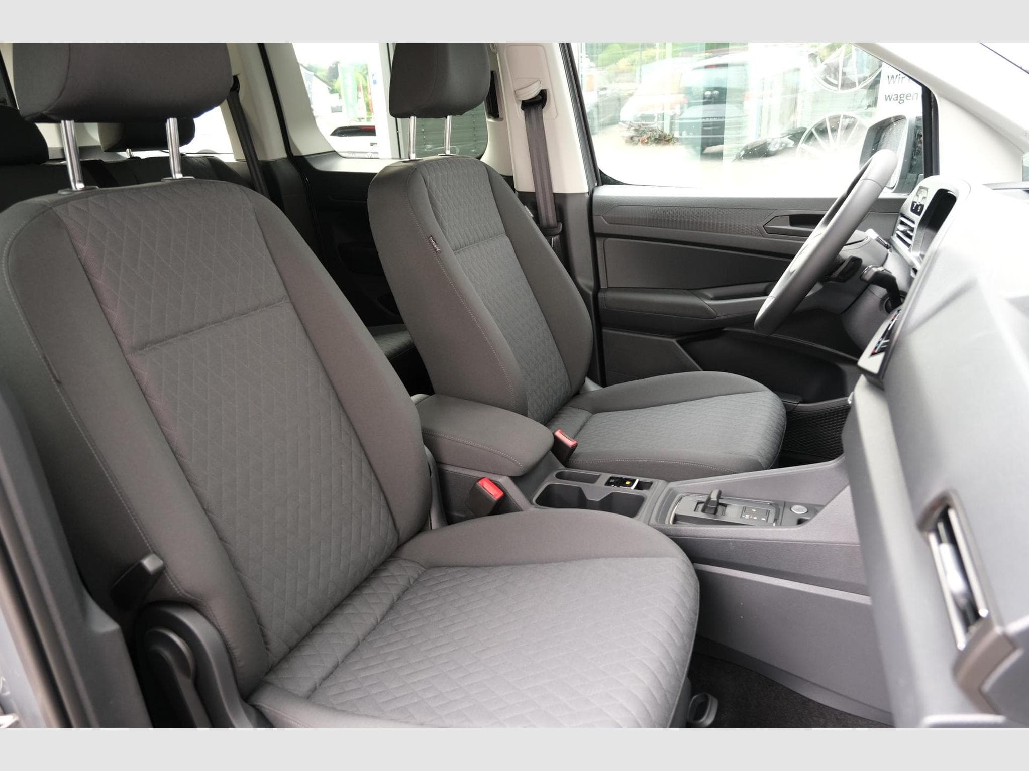 VW Caddy 1.5 TSI DSG (2026) - Photo 21