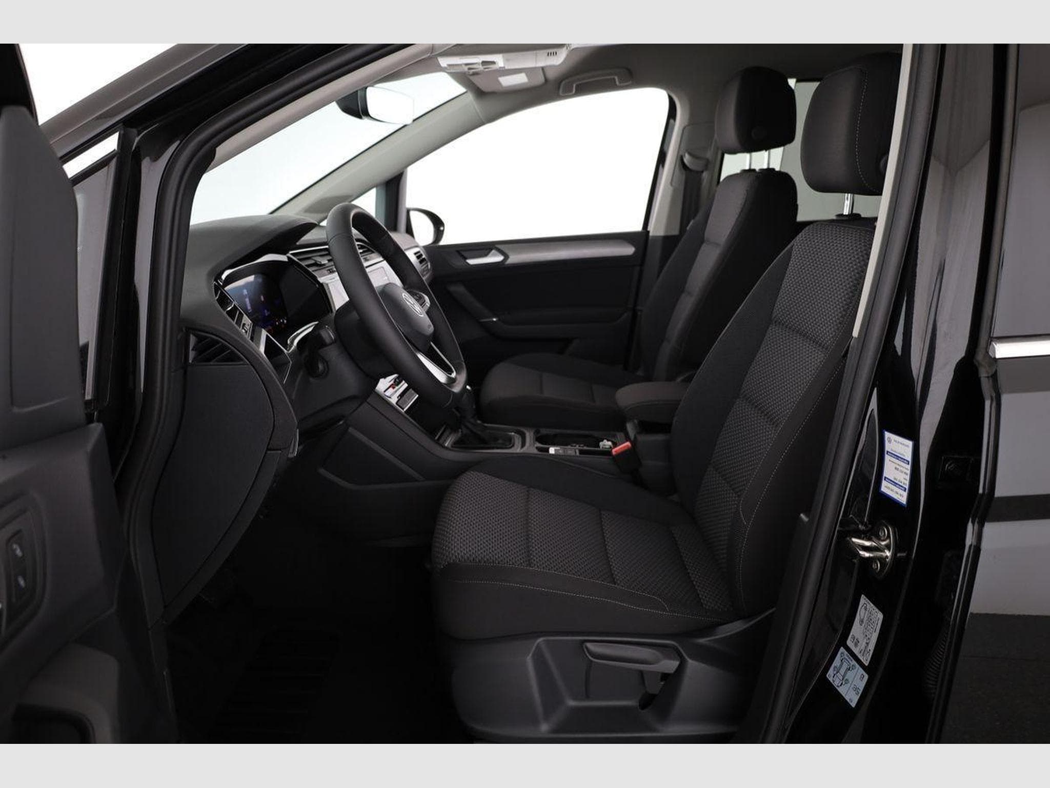 VW Touran Comfortline BMT/Start-Stopp (2026) - Photo 9