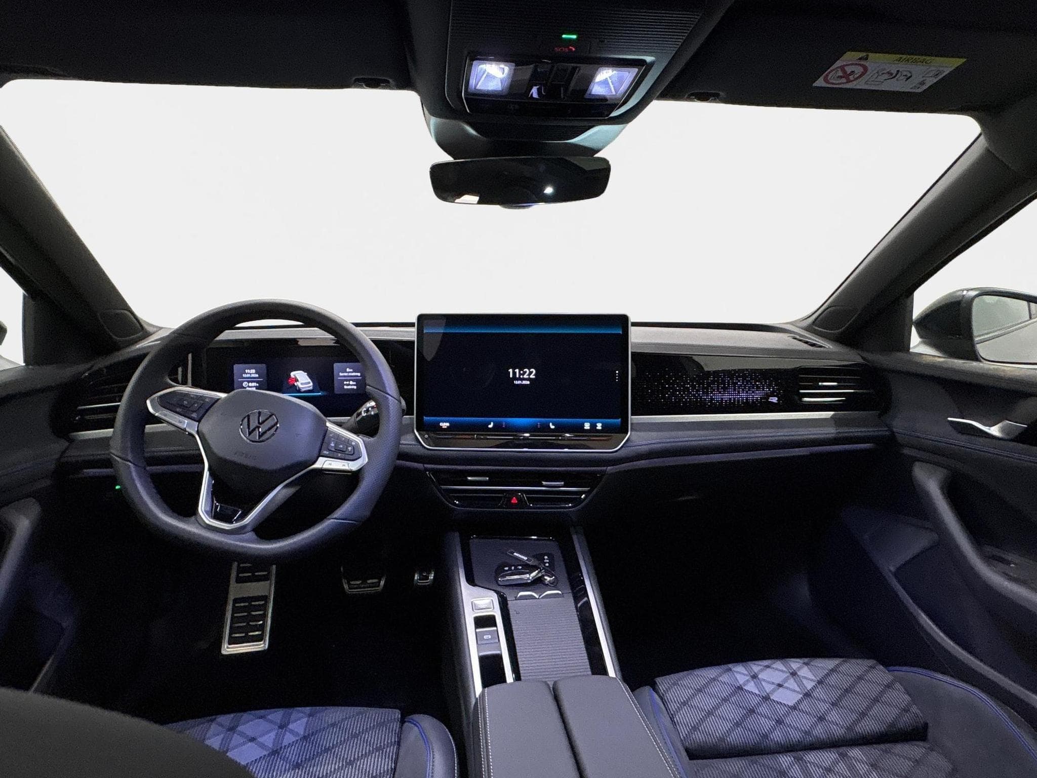 VW Passat Variant R-Line (2026) - Photo 13