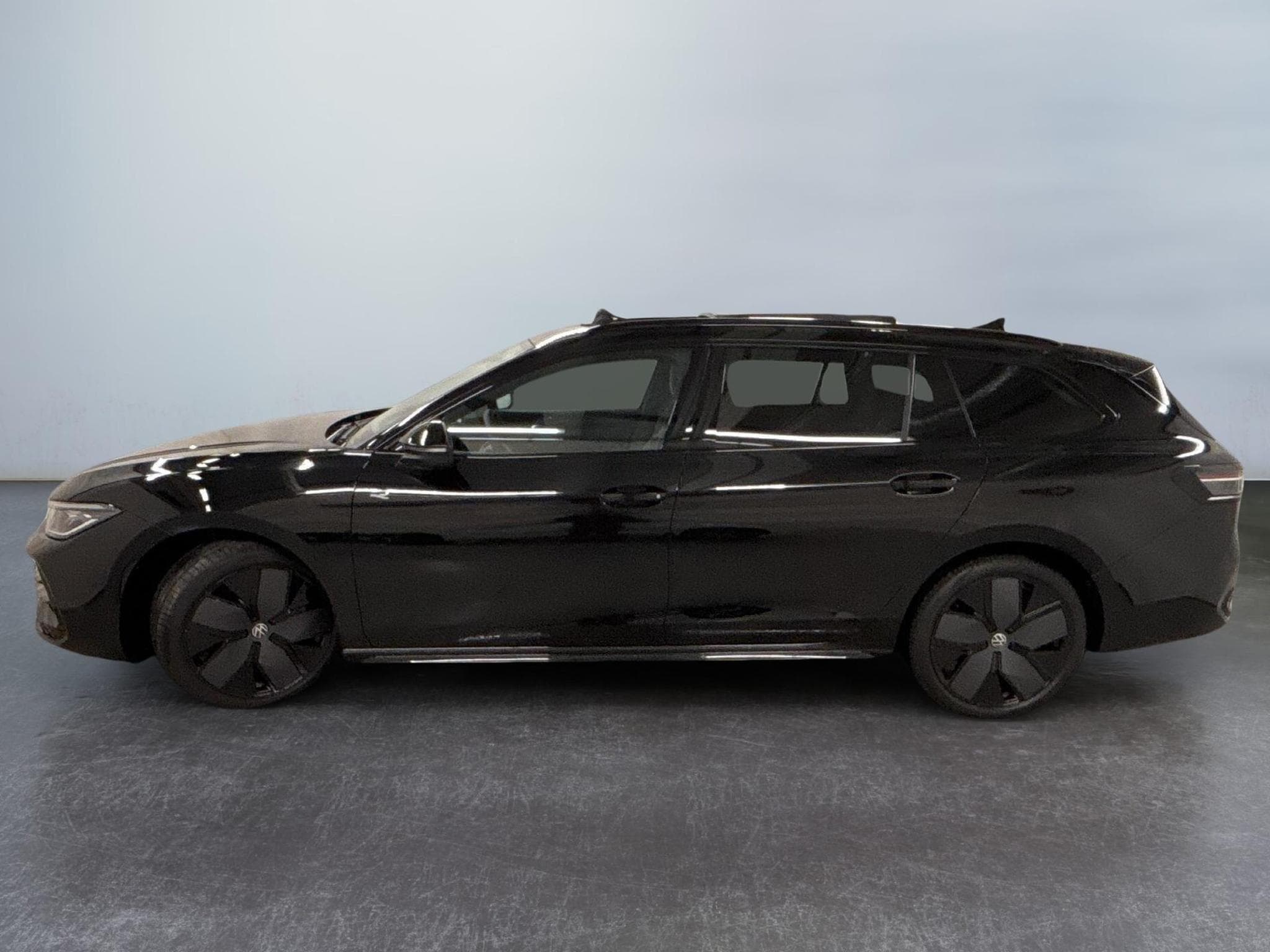 VW Passat Variant R-Line (2026) - Photo 4