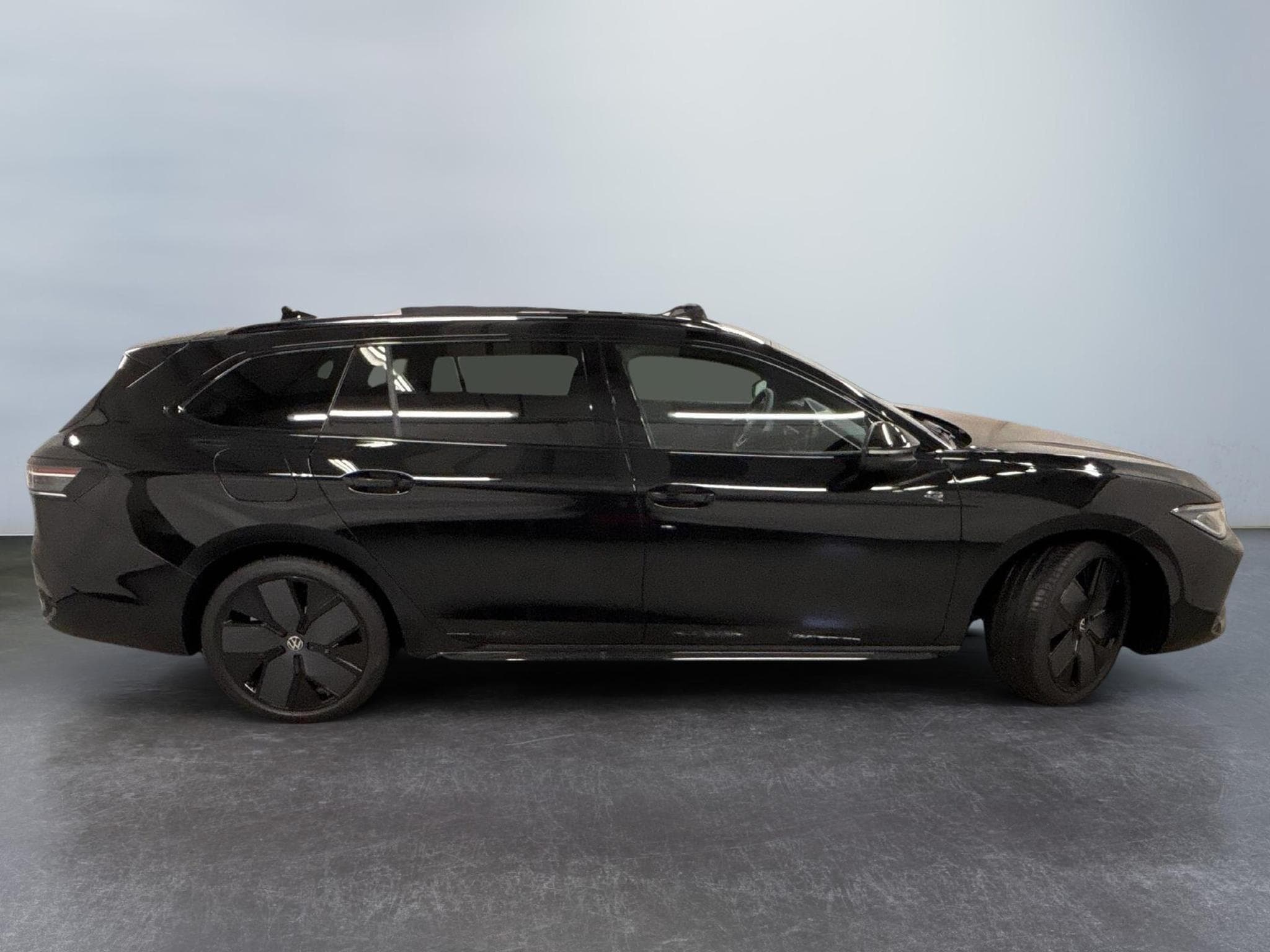 VW Passat Variant R-Line (2026) - Photo 8