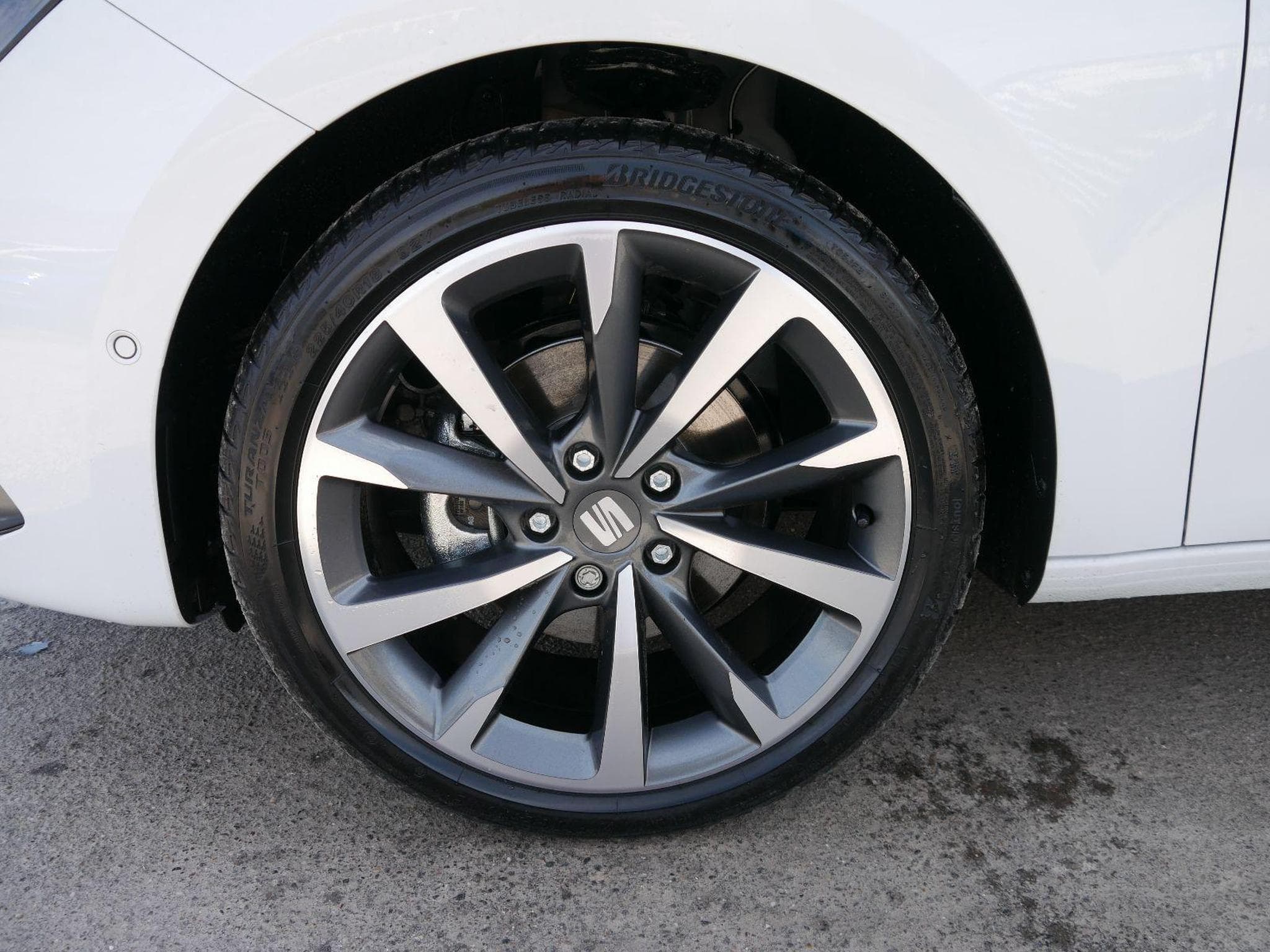 Seat Leon FR 1.5 eTSI DSG (2026) - Photo 4