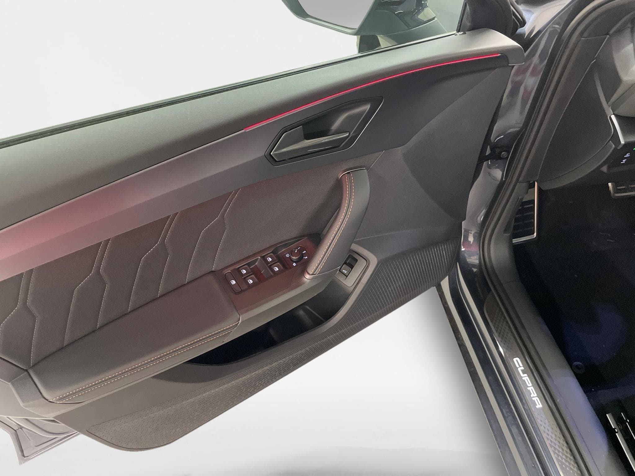 Cupra Leon Sportstourer (2026) - Photo 17