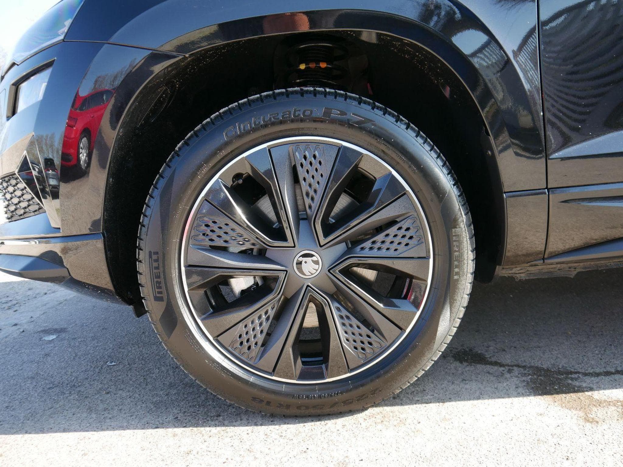 Skoda Karoq Sportline 2.0 TSI 4x4 DSG (2026) - Photo 4