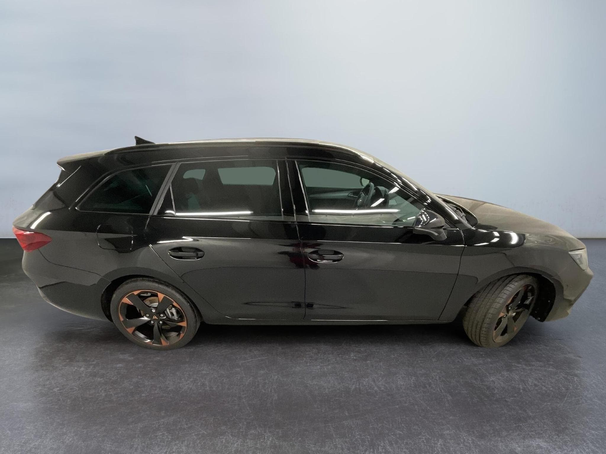 Cupra Leon Sportstourer (2026) - Photo 8