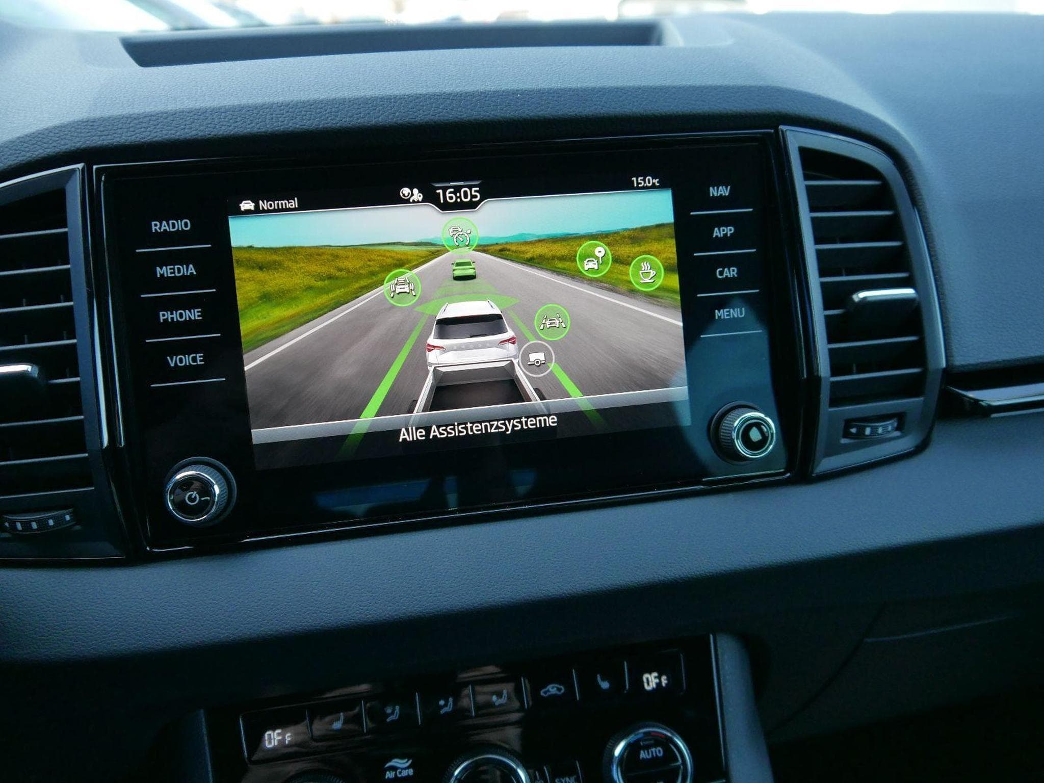Skoda Karoq Sportline 2.0 TSI 4x4 DSG (2026) - Photo 13