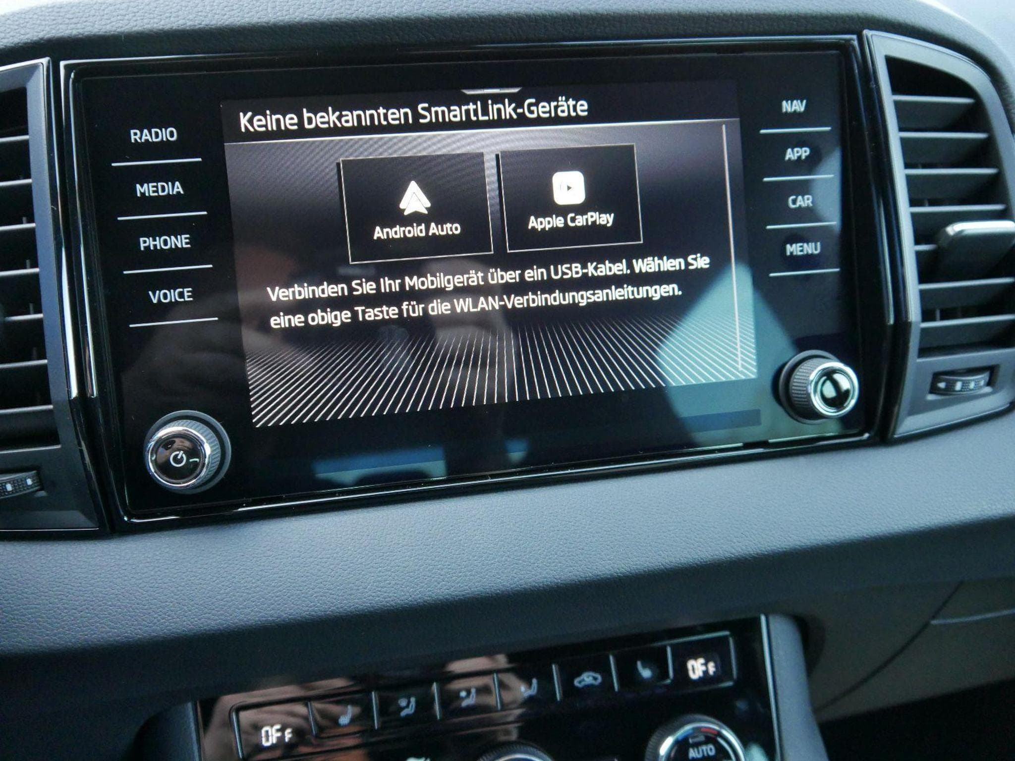 Skoda Karoq Sportline 2.0 TSI 4x4 DSG (2026) - Photo 14