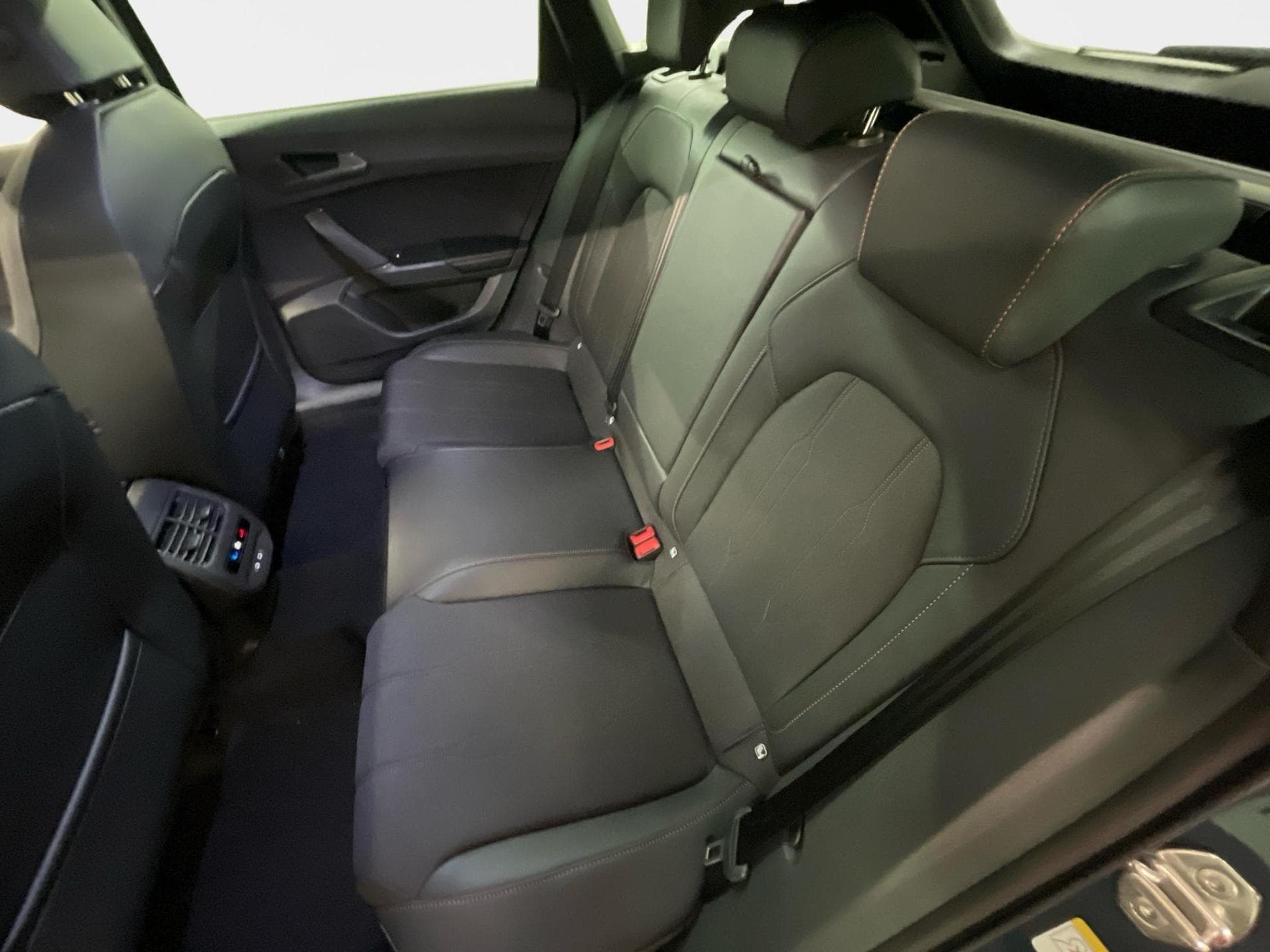 Cupra Leon Sportstourer (2026) - Photo 20
