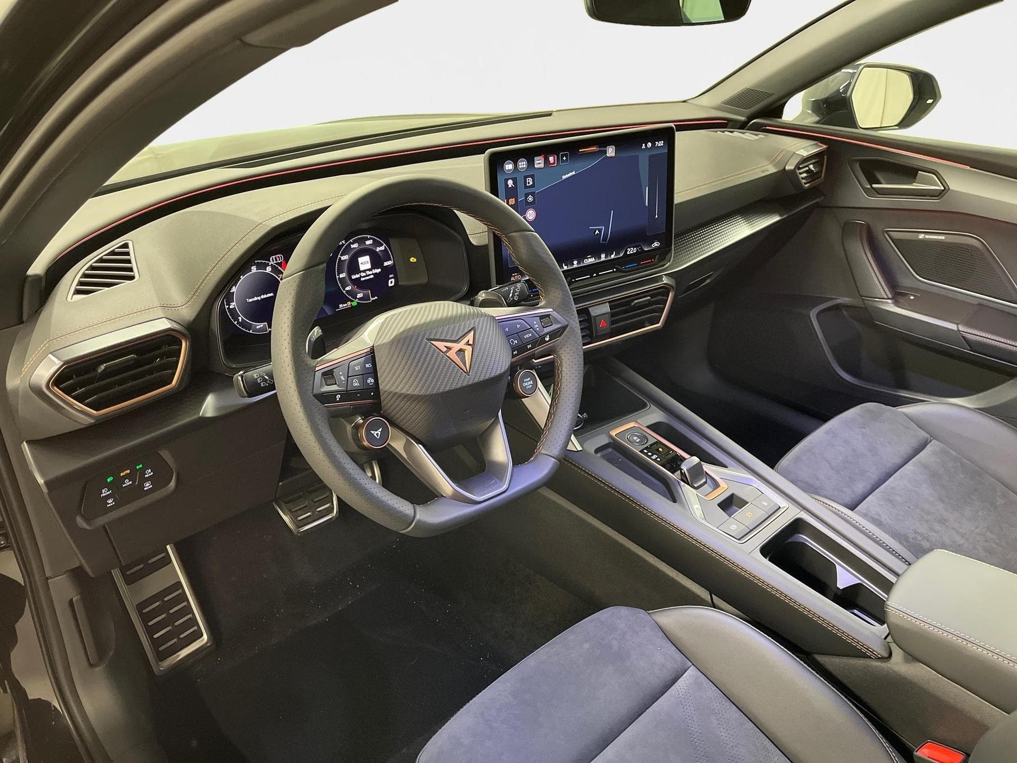 Cupra Leon VZ (2026) - Photo 13