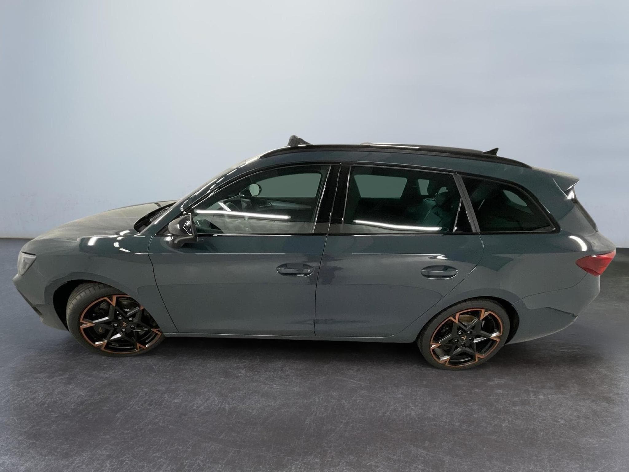 Cupra Leon VZ (2026) - Photo 4