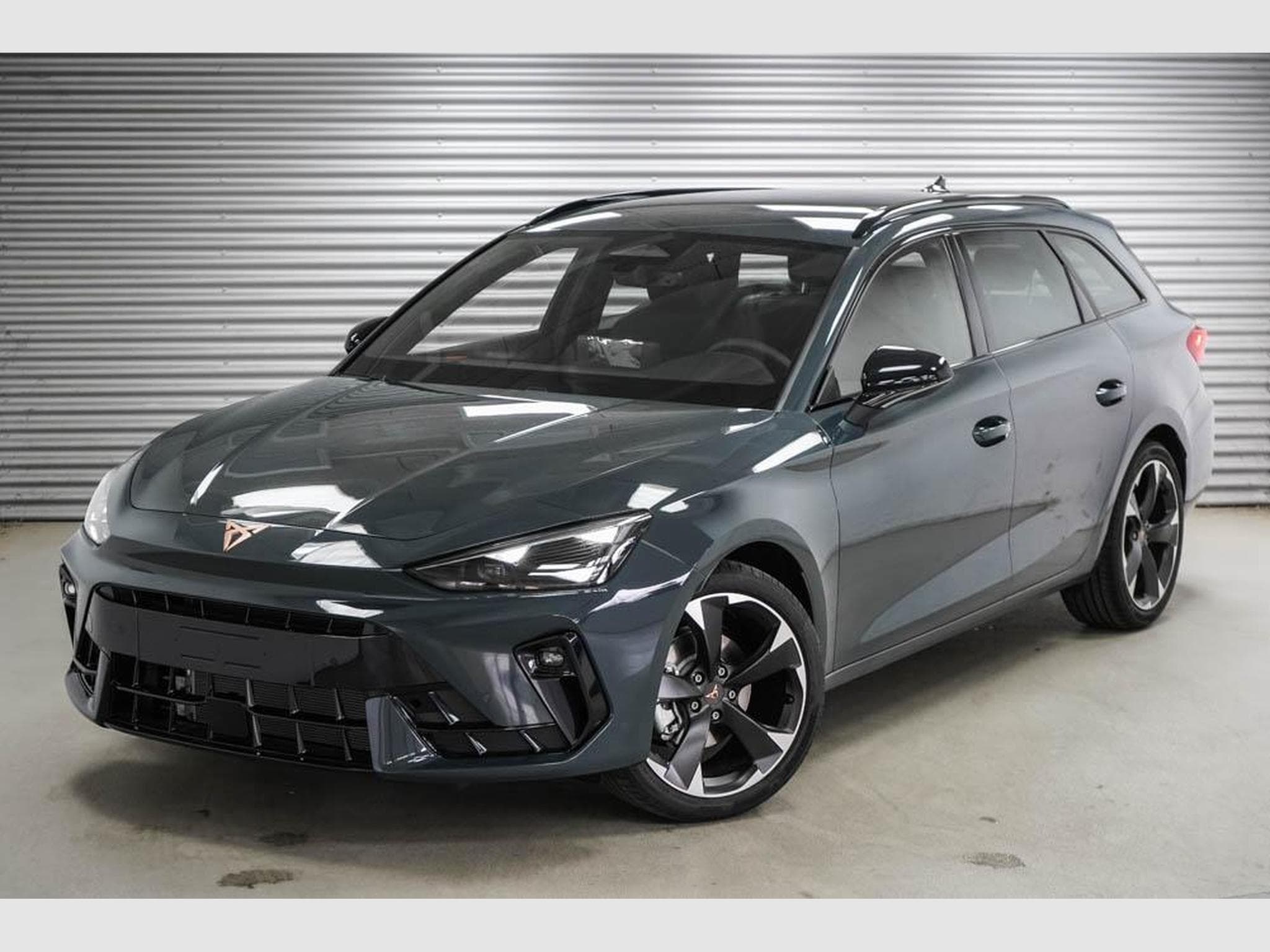 Cupra Leon ST 1,5 eTSI (2026) - Photo 1