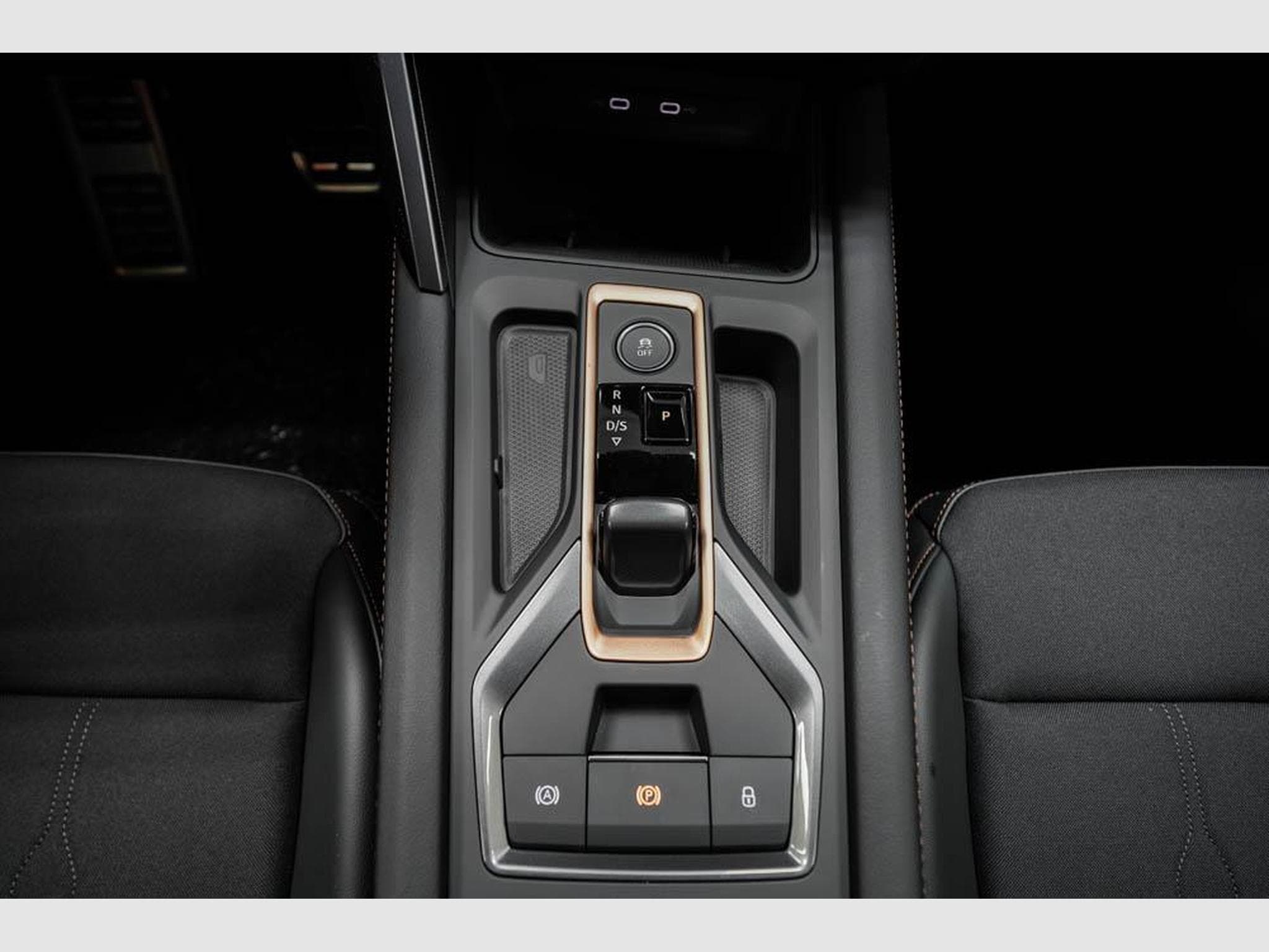 Cupra Leon ST 1,5 eTSI (2026) - Photo 12