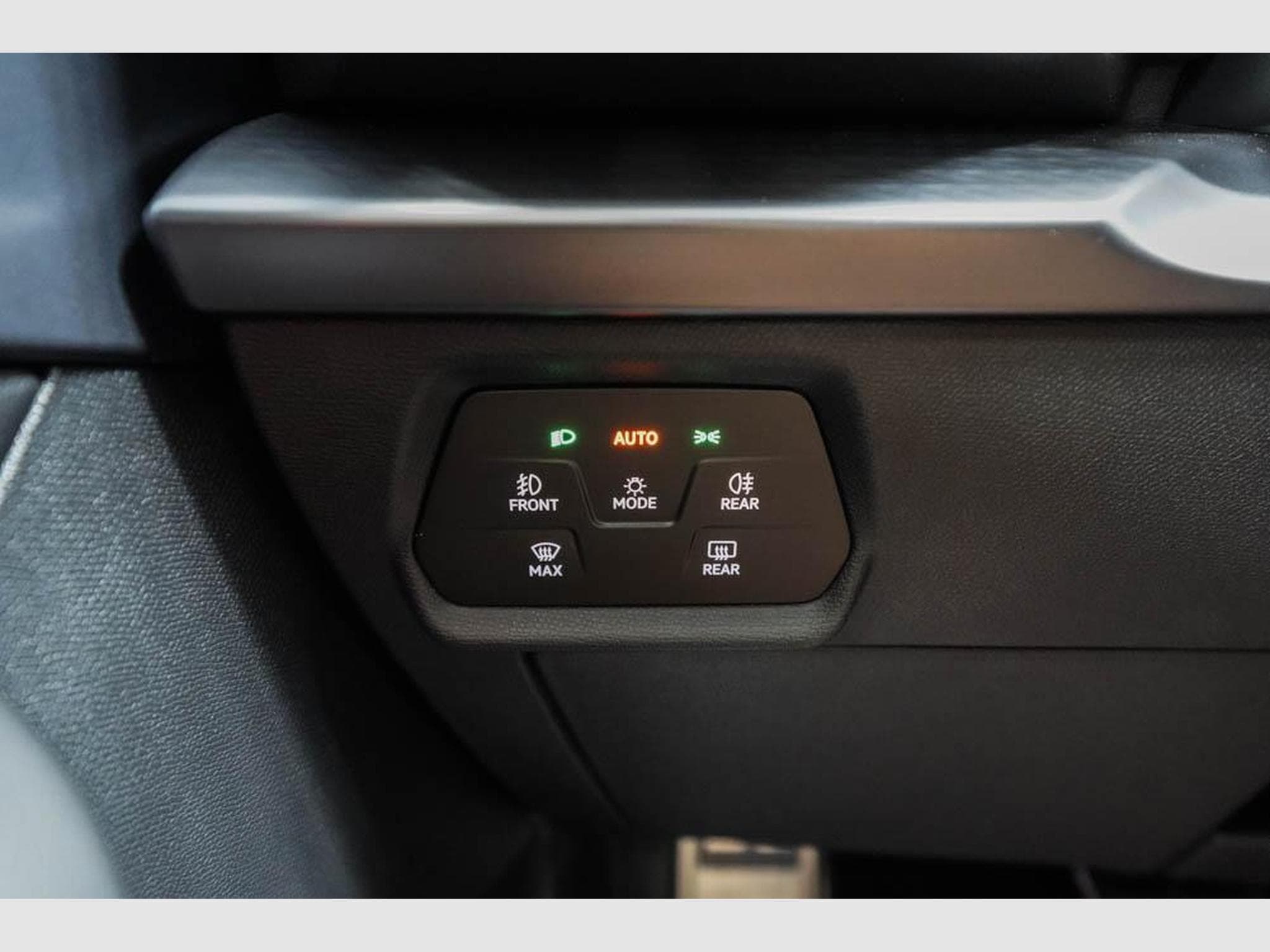 Cupra Leon ST 1,5 eTSI (2026) - Photo 11