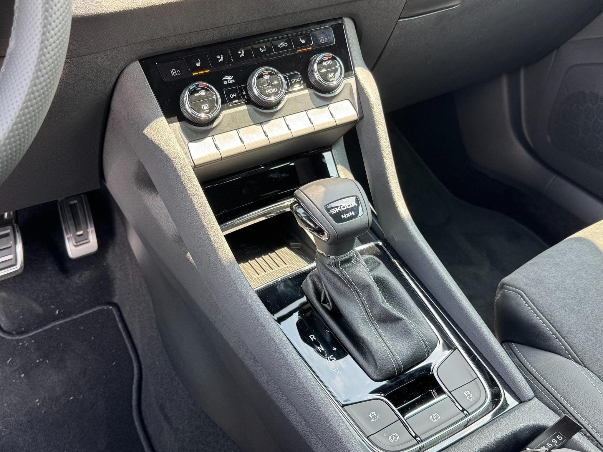 Skoda Karoq Sportline (2026) - Photo 14