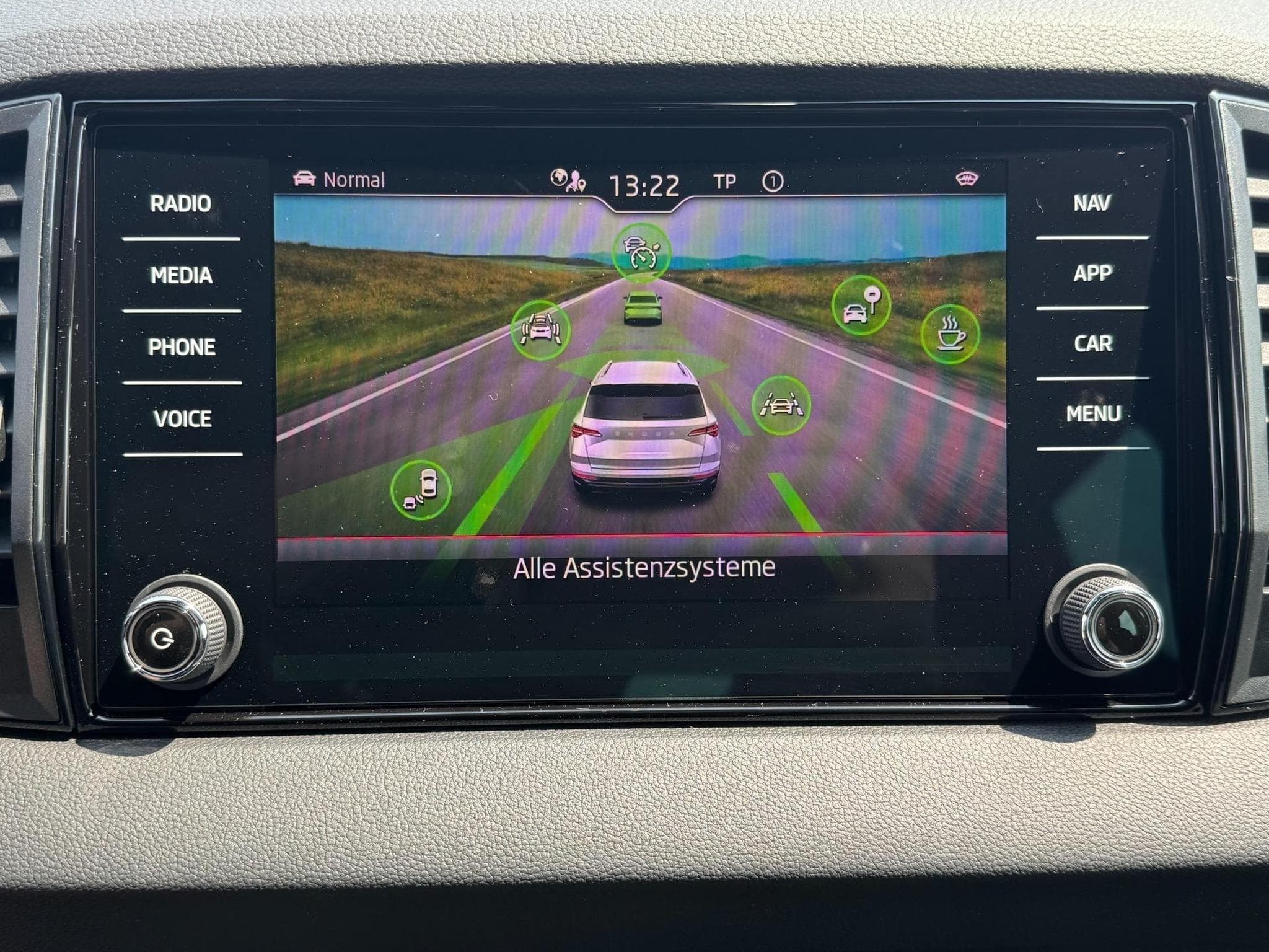 Skoda Karoq Sportline (2026) - Photo 17