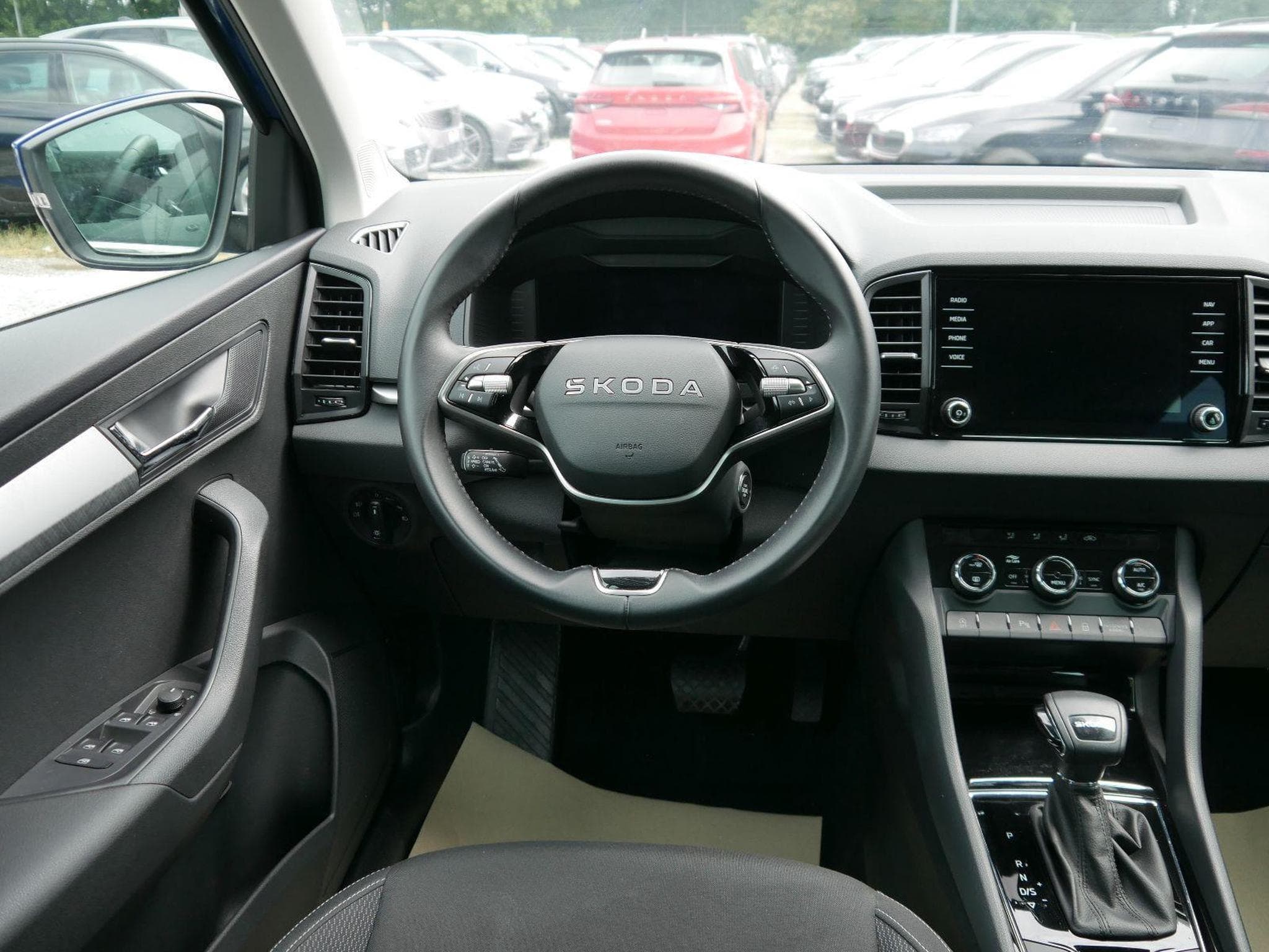 Skoda Karoq Selection (2025) - Photo 13