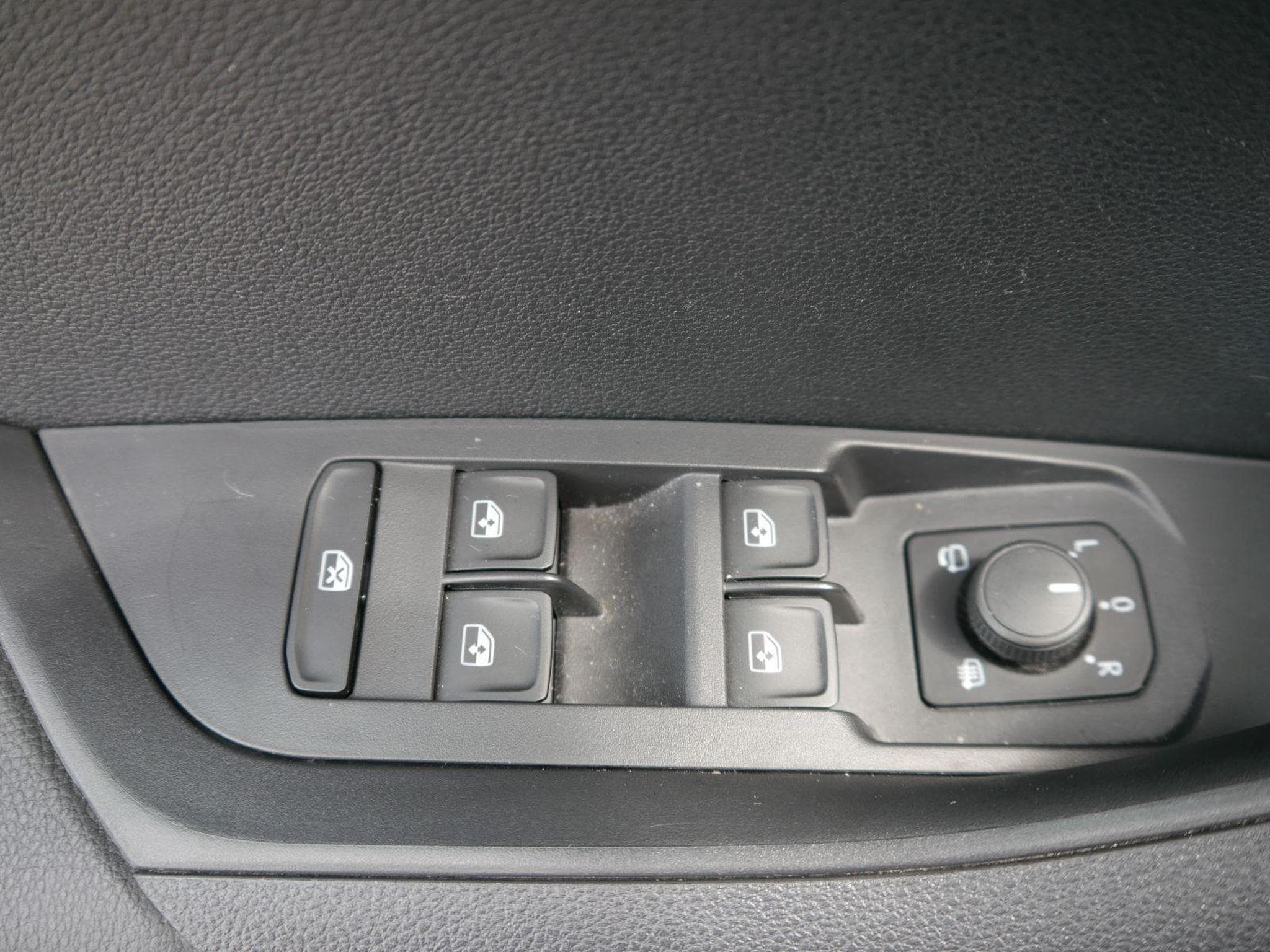 Skoda Karoq Selection (2025) - Photo 9