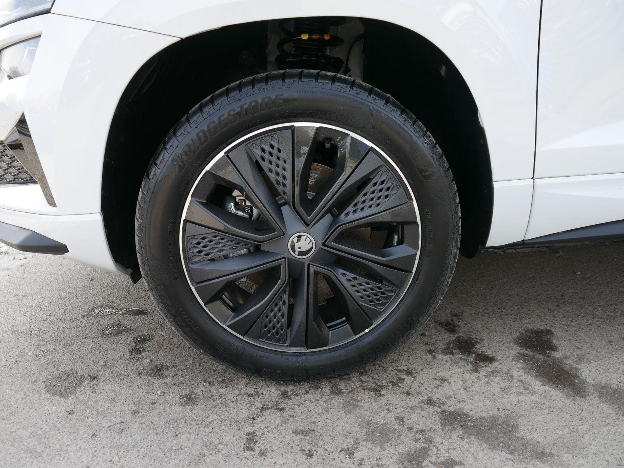 Skoda Karoq Sportline 2.0 TSI 4x4 DSG (2026) - Photo 3