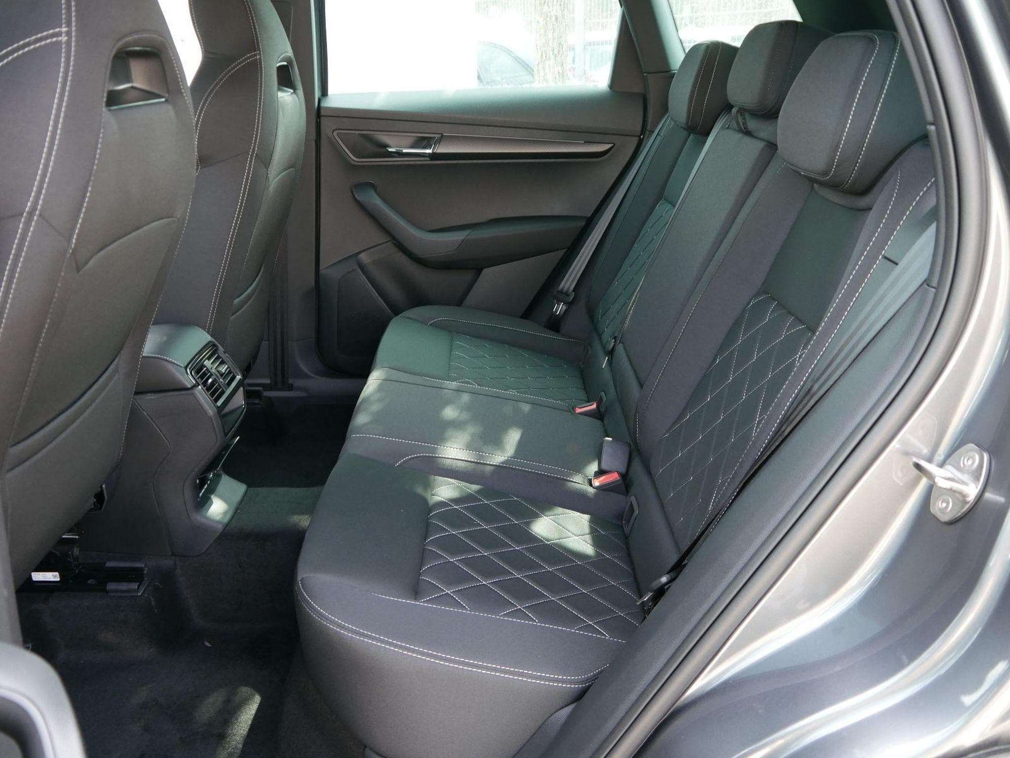 Skoda Karoq Sportline 2.0 TSI 4x4 DSG (2026) - Photo 8