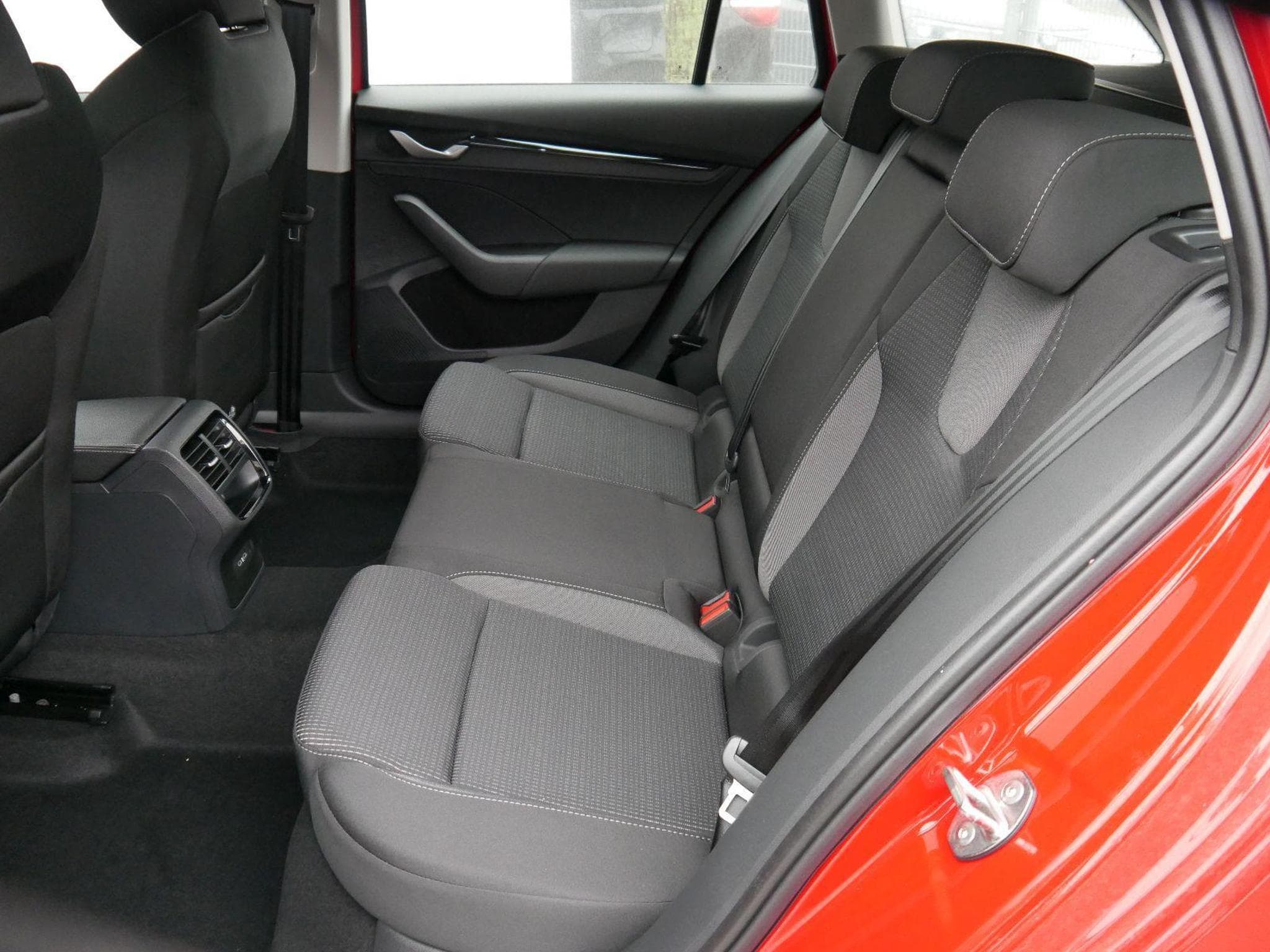 Skoda Octavia Selection (2026) - Photo 13