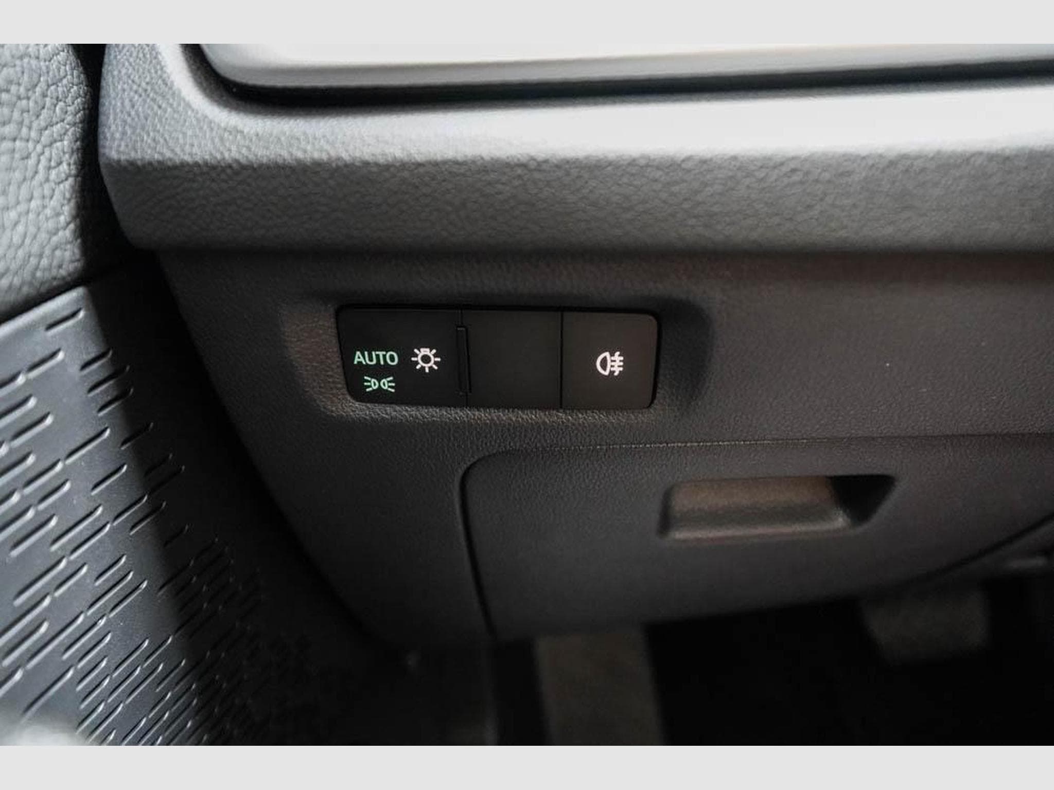 Skoda Octavia Kombi 2,0 TDI (2026) - Photo 11
