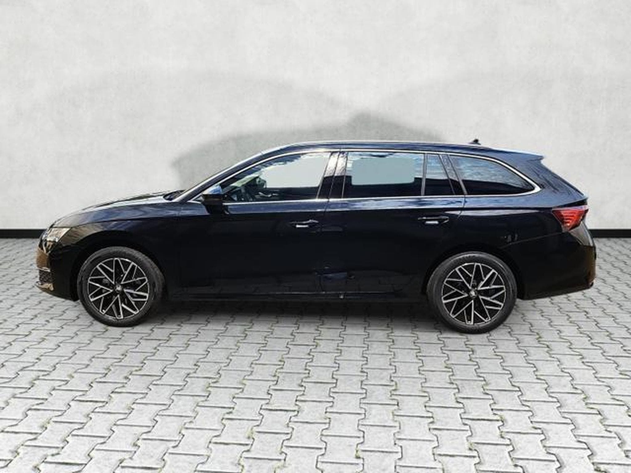Skoda Octavia 2.0 TDI 110 kW Selection (2026) - Photo 4