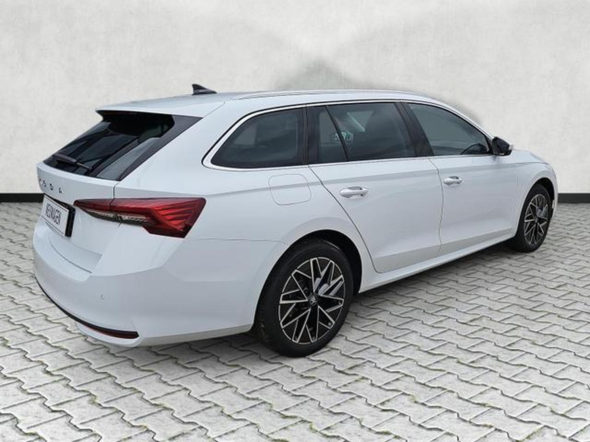 Skoda Octavia 2.0 TDI 110 kW Selection (2026) - Photo 7
