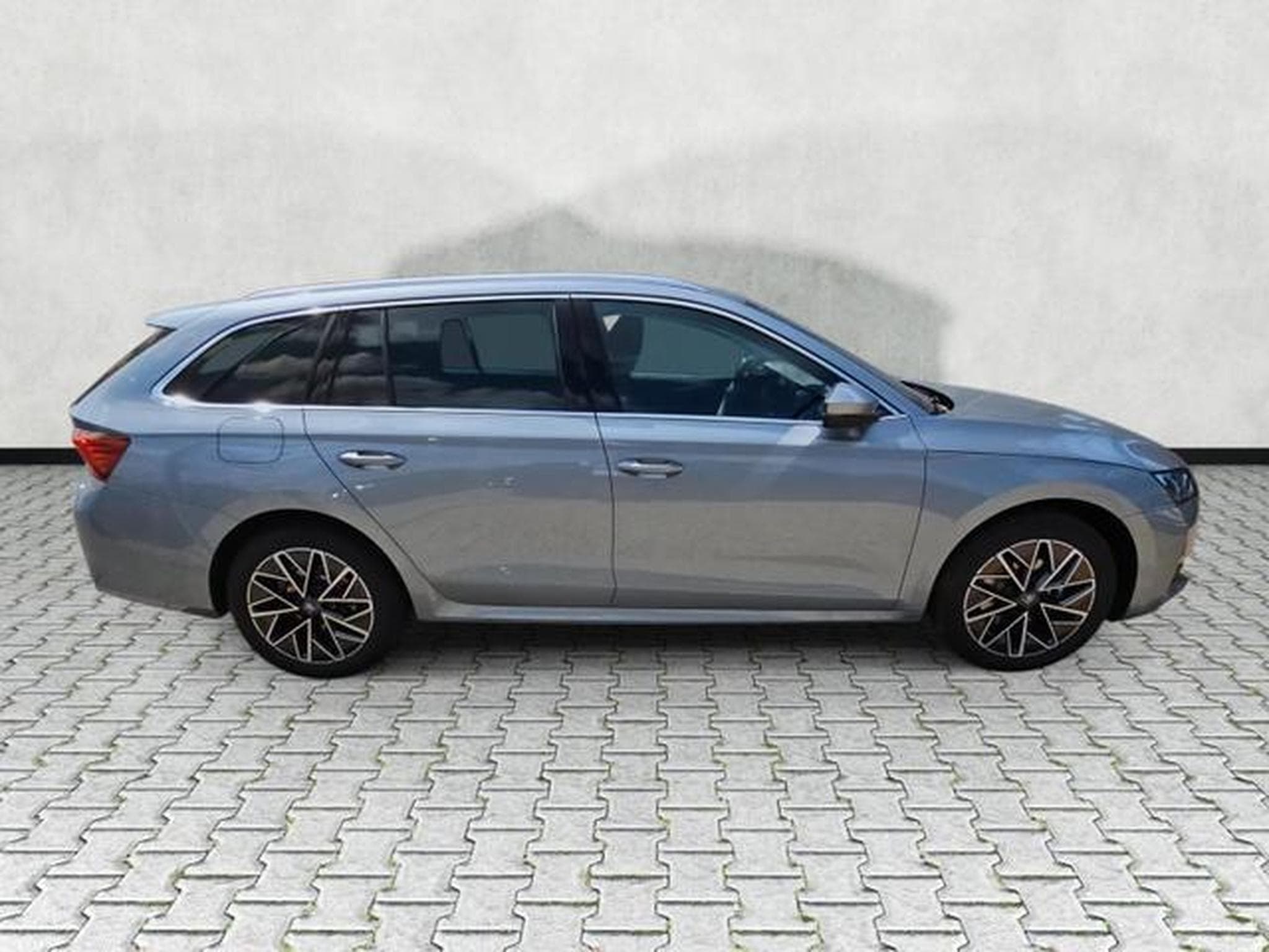 Skoda Octavia 2.0 TDI 110 kW Selection (2026) - Photo 8