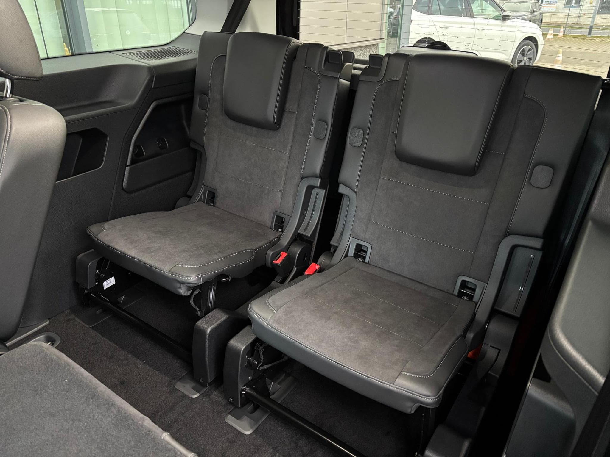 VW Caddy Style (2026) - Photo 8