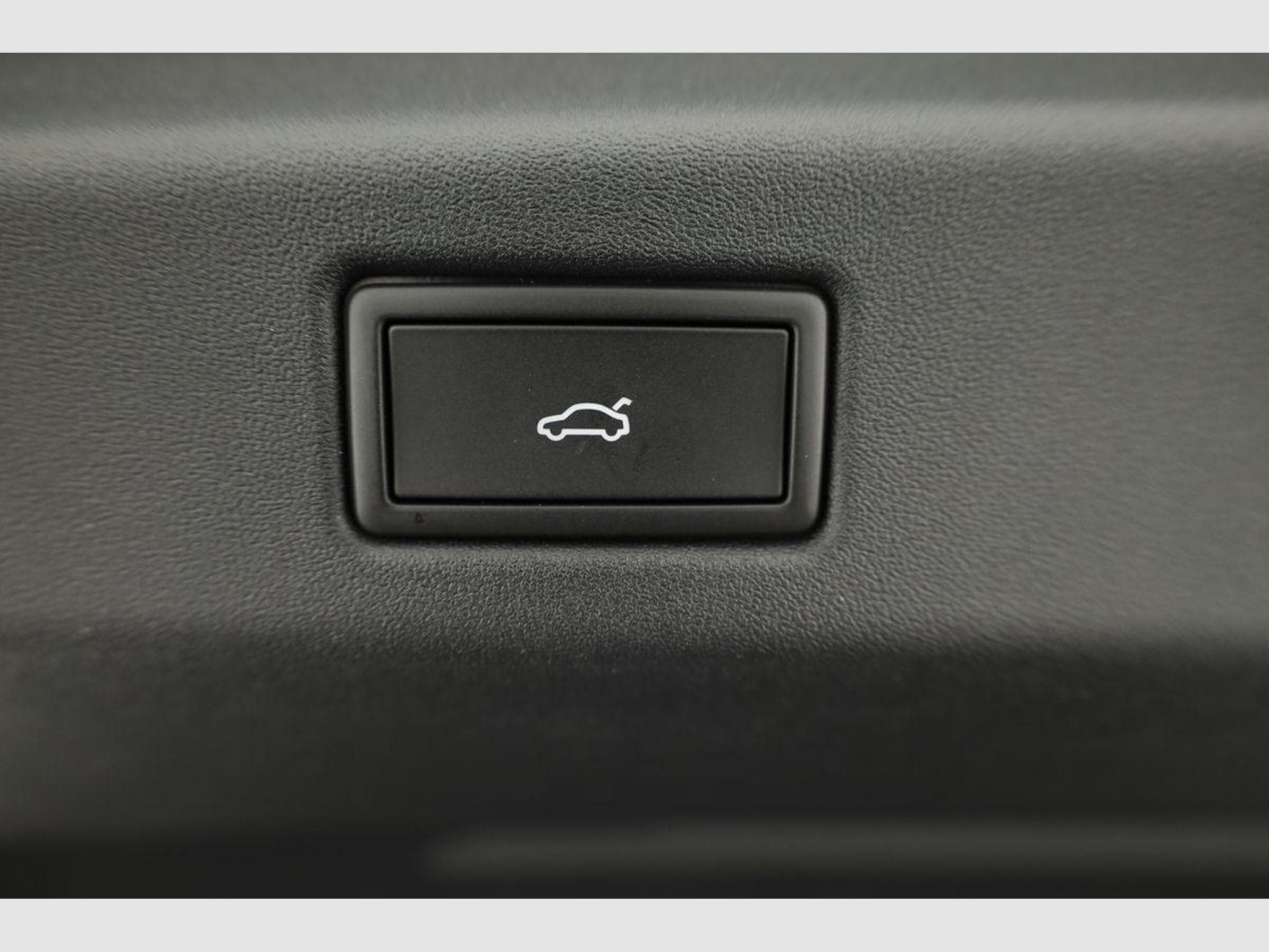 VW ID.7 Kombi Pro 210 kW (2026) - Photo 12