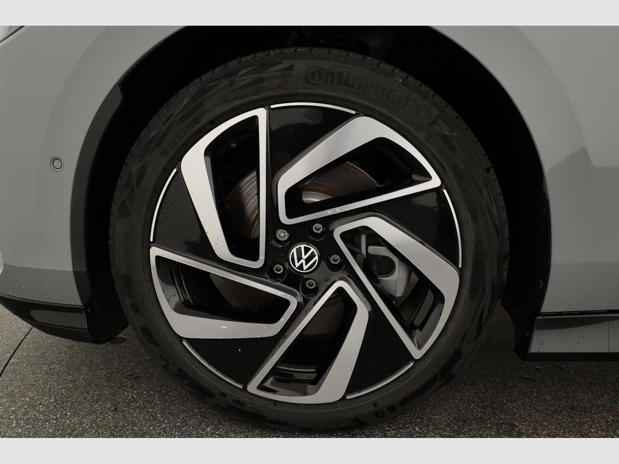 VW ID.7 Kombi Pro 210 kW (2026) - Photo 13