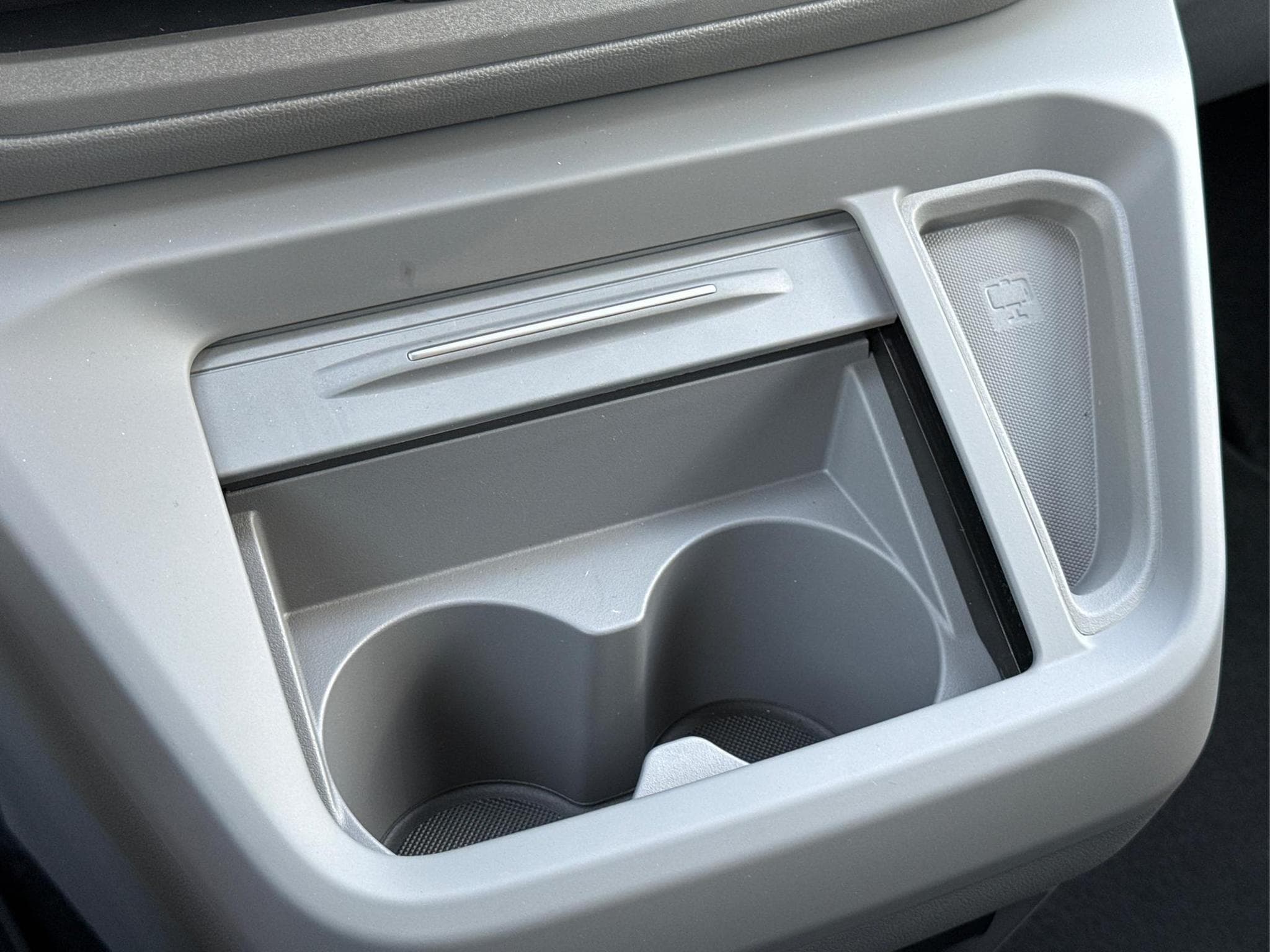 VW T7 Basis (2026) - Photo 21