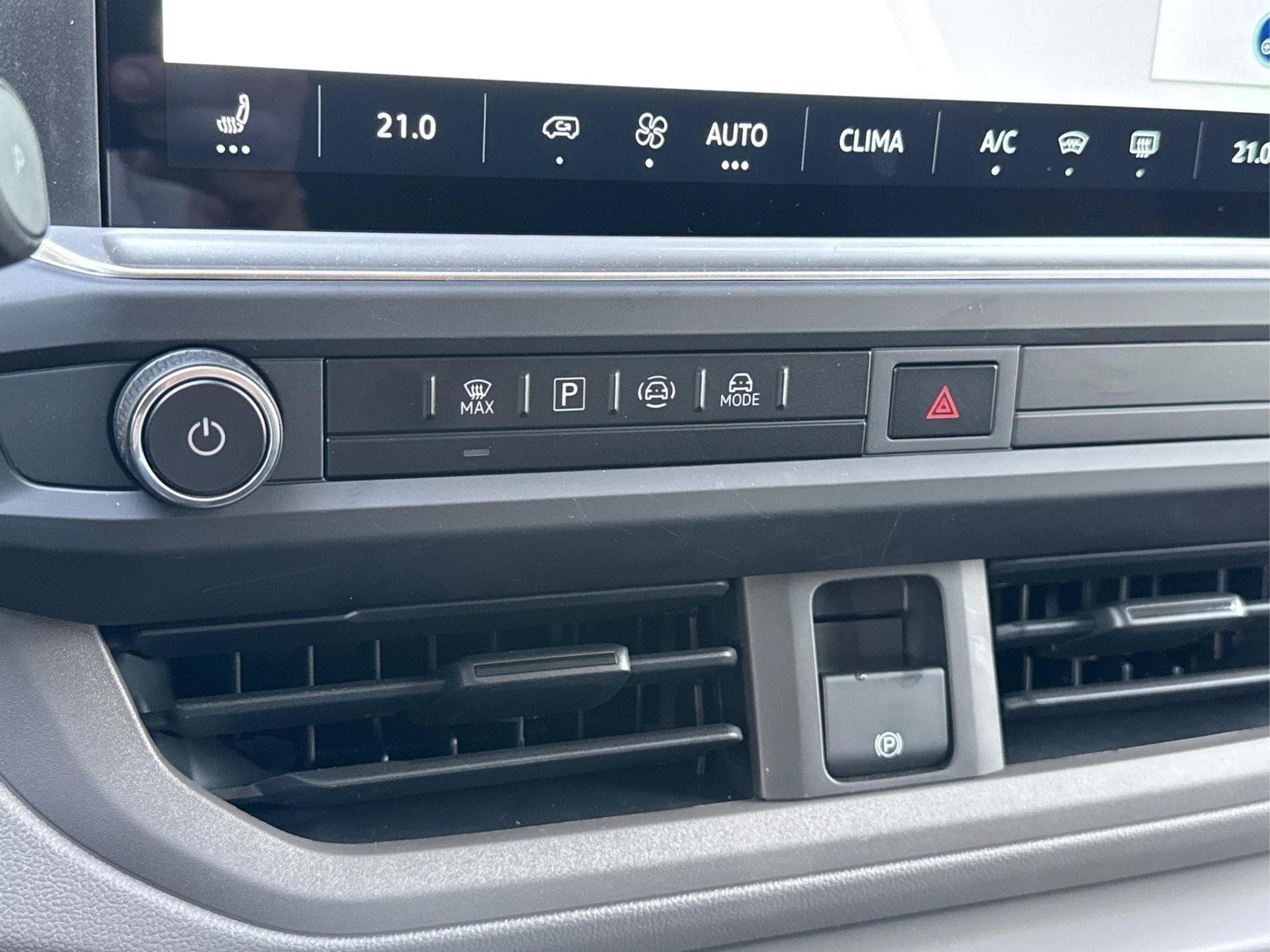VW T7 Basis (2026) - Photo 23