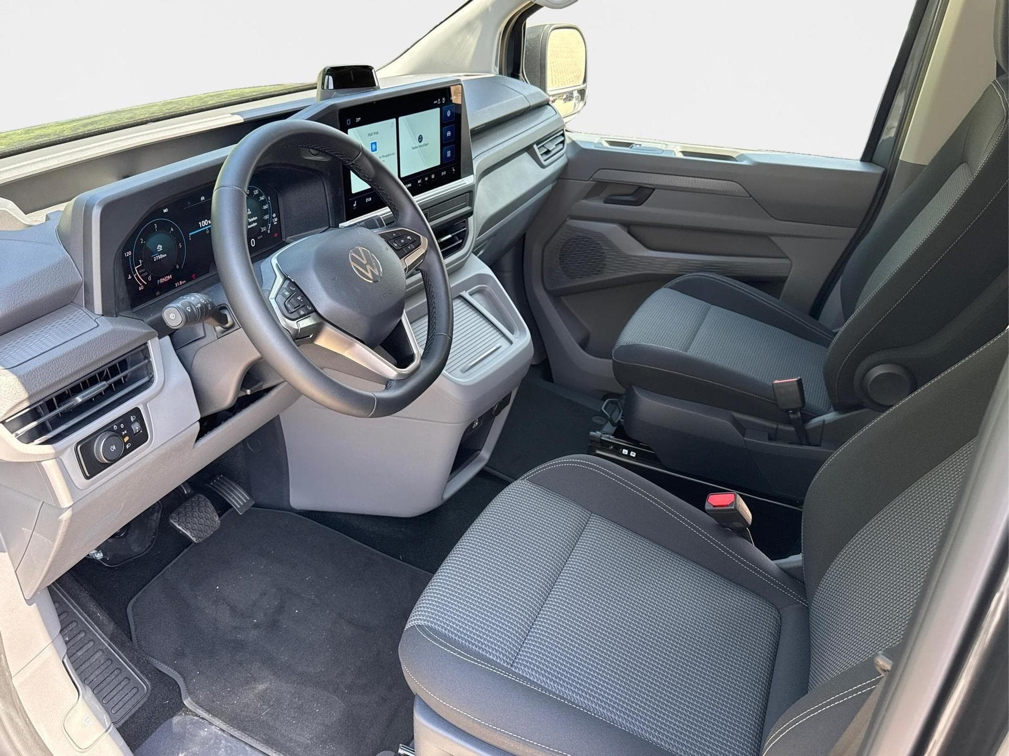 VW T7 Basis (2026) - Photo 9