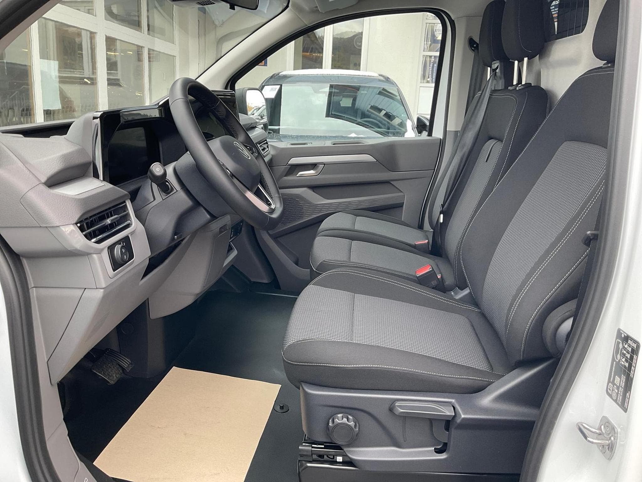 VW T7 2.0 TDI 125 kW LR (2026) - Photo 6