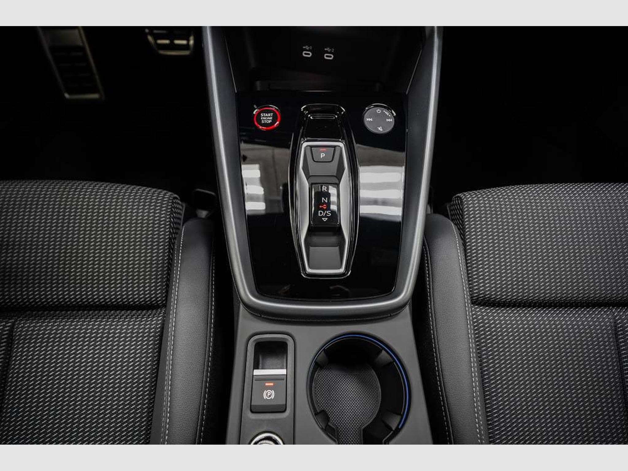 Audi S3 Sportback 2,0 TFSI (2026) - Photo 12