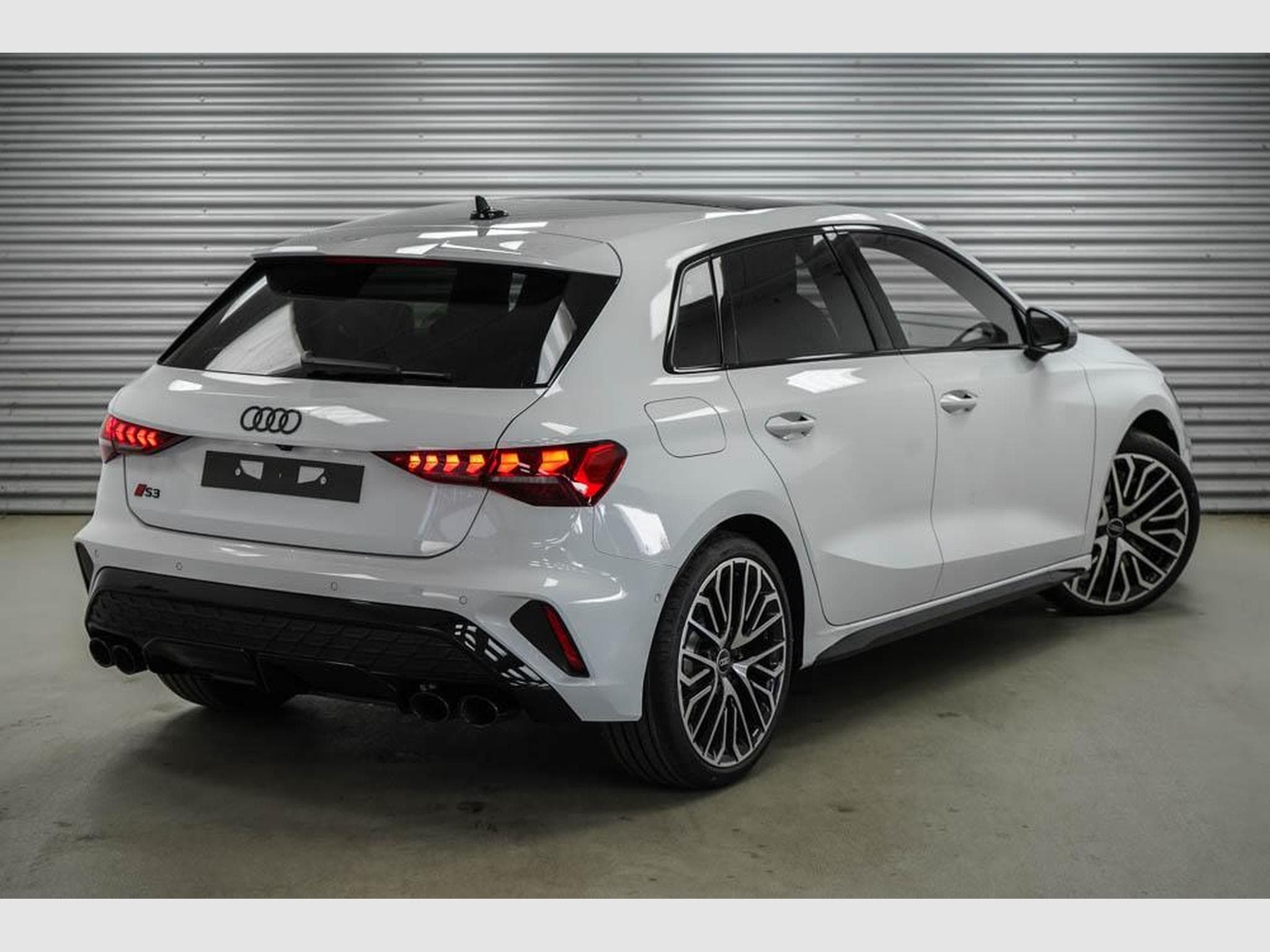 Audi S3 Sportback 2,0 TFSI (2026) - Photo 3