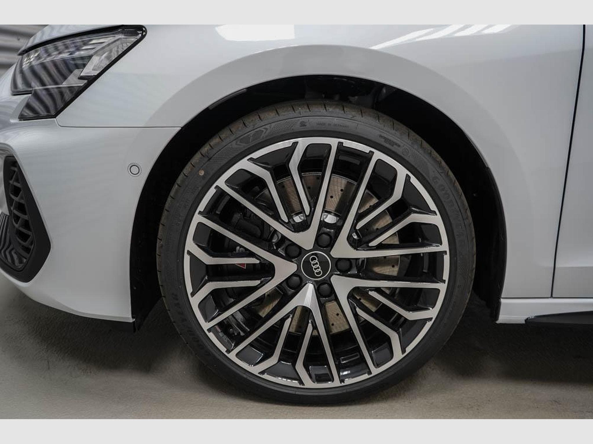 Audi S3 Sportback 2,0 TFSI (2026) - Photo 5