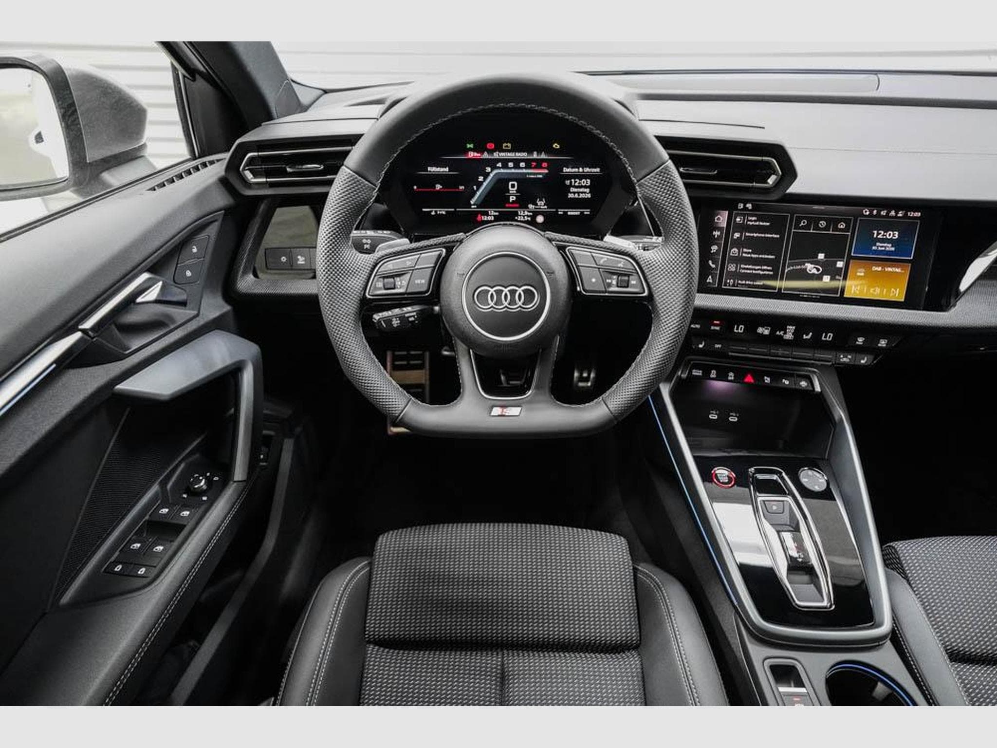 Audi S3 Sportback 2,0 TFSI (2026) - Photo 8