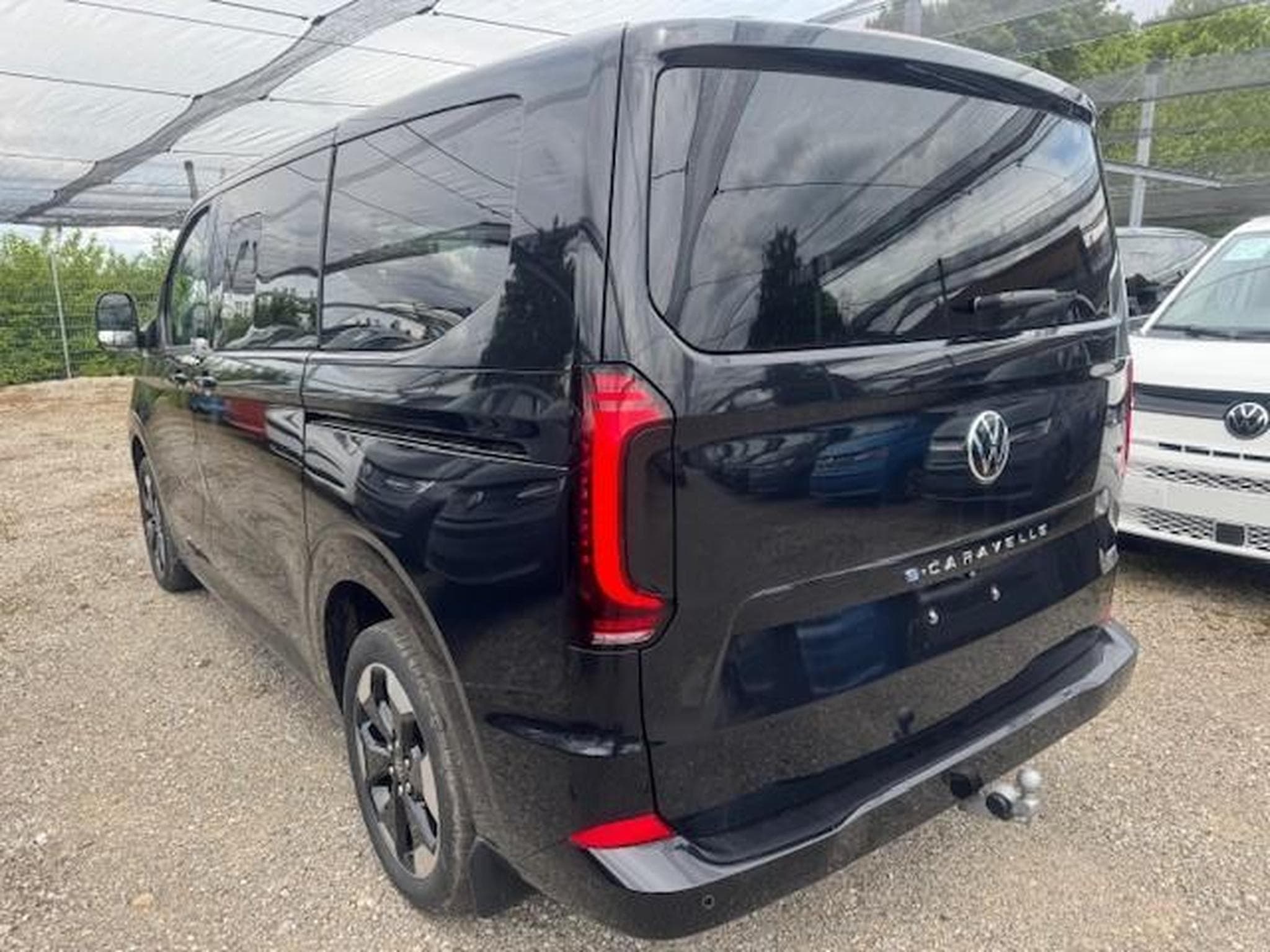 VW Caravelle BEV 160 kW Style RWD KR (2026) - Photo 2
