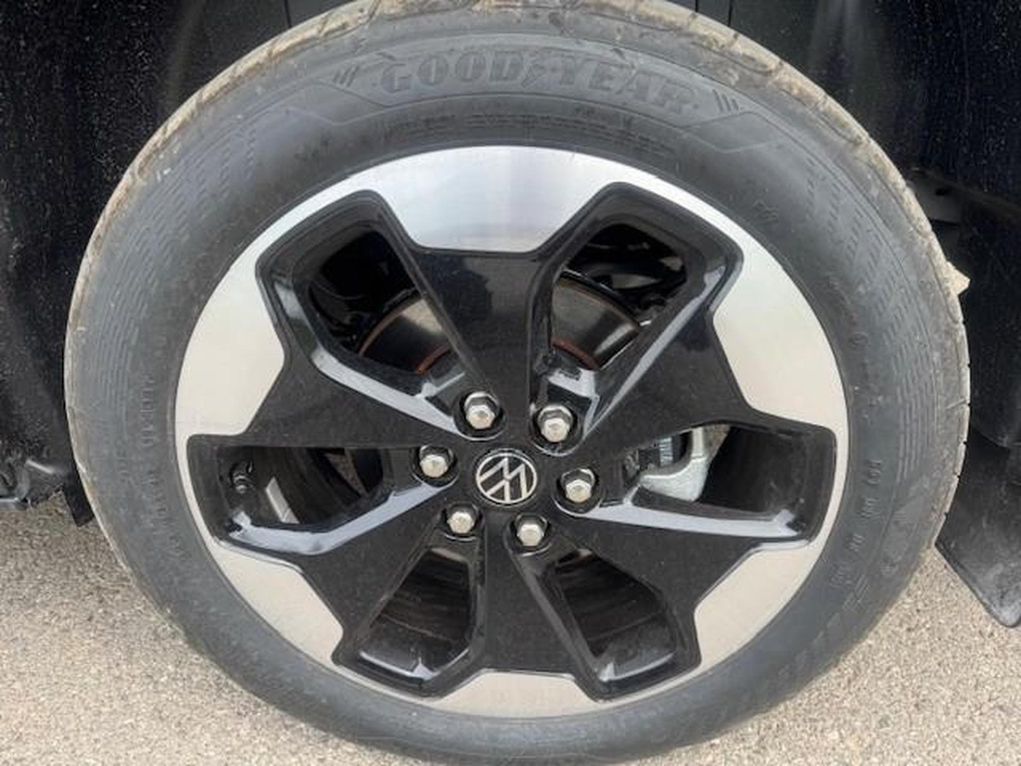 VW Caravelle BEV 160 kW Style RWD KR (2026) - Photo 3