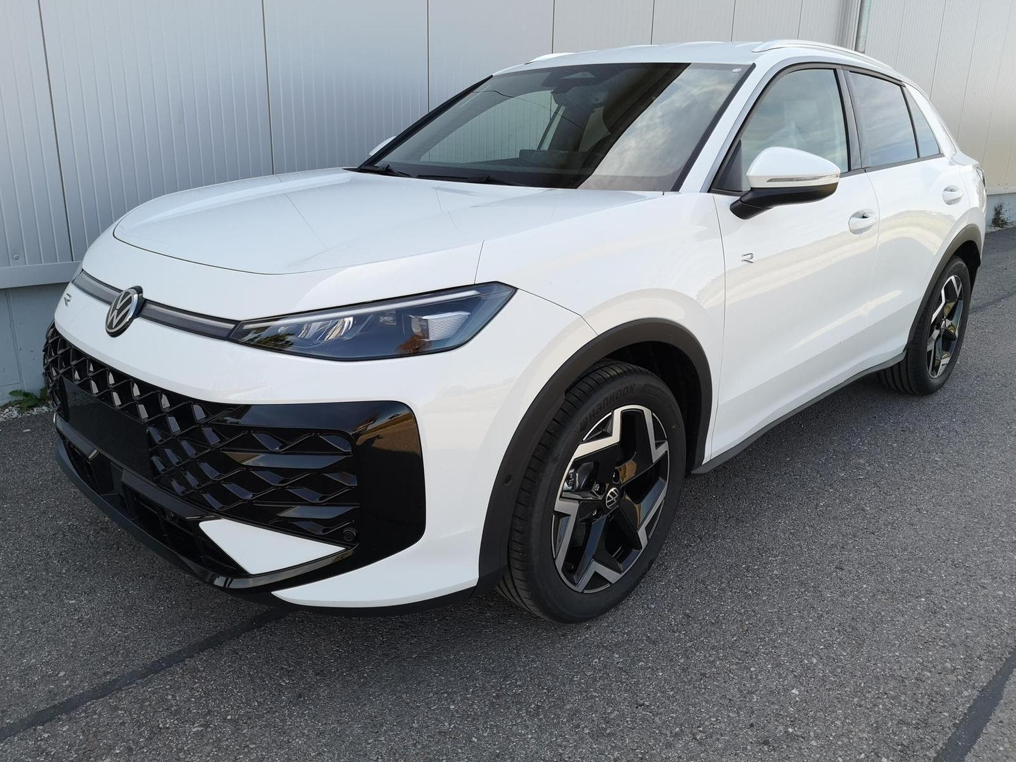 VW T-Roc 1.5 eTSI 110 kW R-Line (2026) - Photo 1