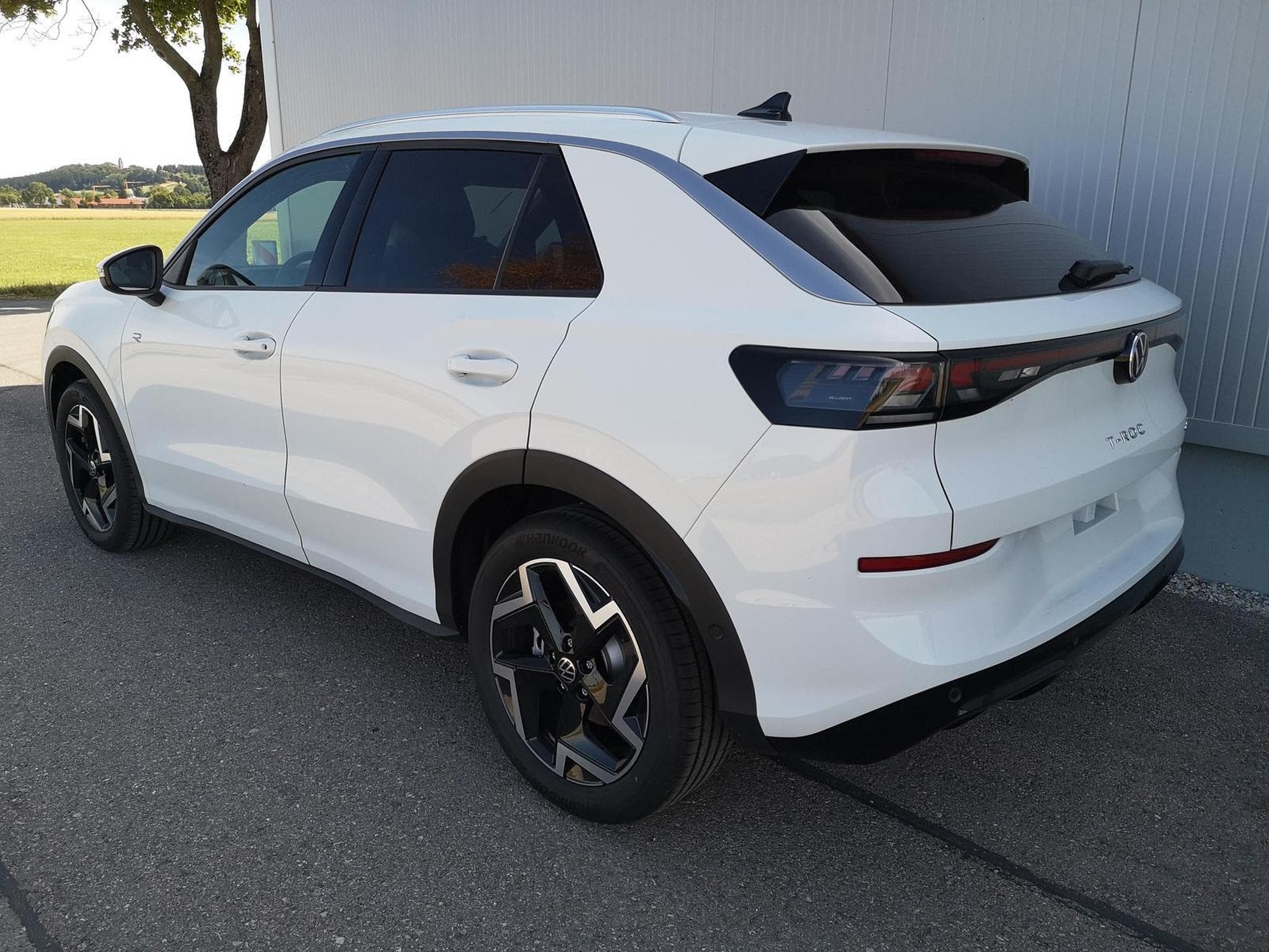 VW T-Roc 1.5 eTSI 110 kW R-Line (2026) - Photo 2