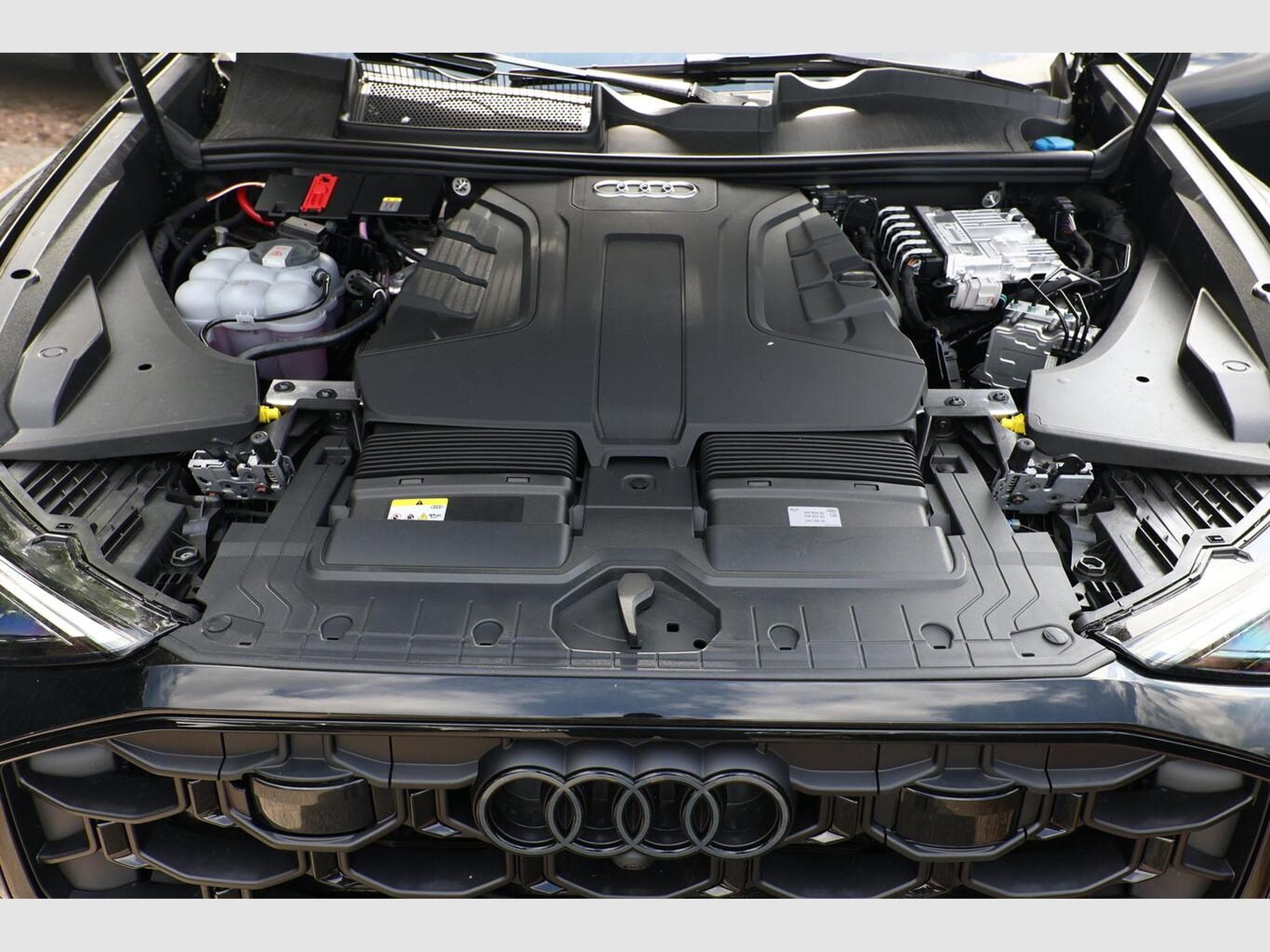 Audi Q8 S line (2026) - Photo 12