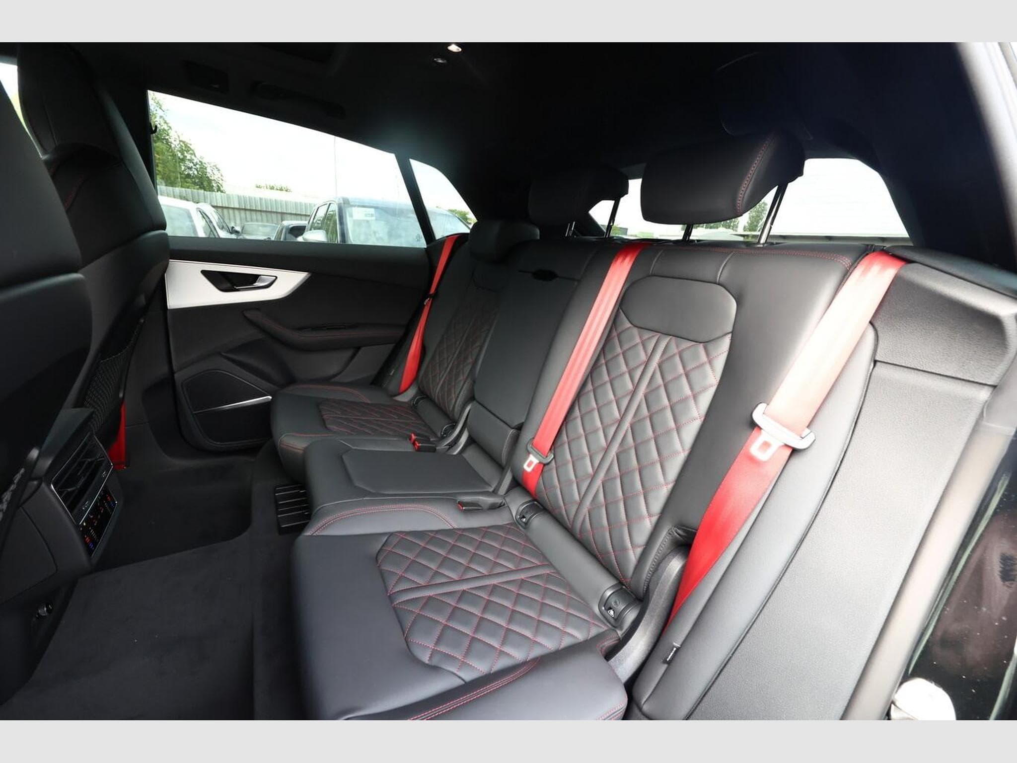 Audi Q8 S line (2026) - Photo 10