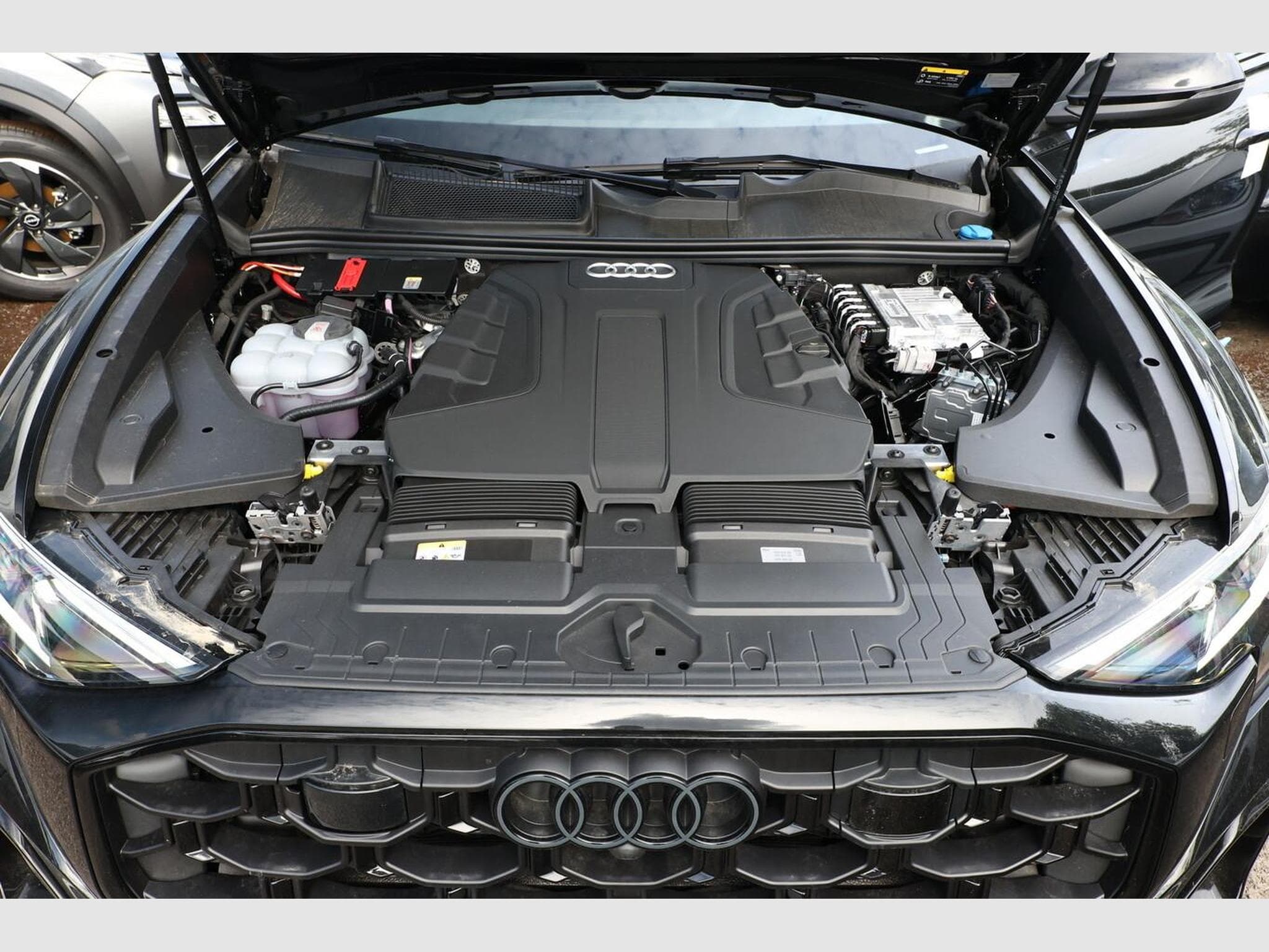 Audi Q8 S line (2026) - Photo 12