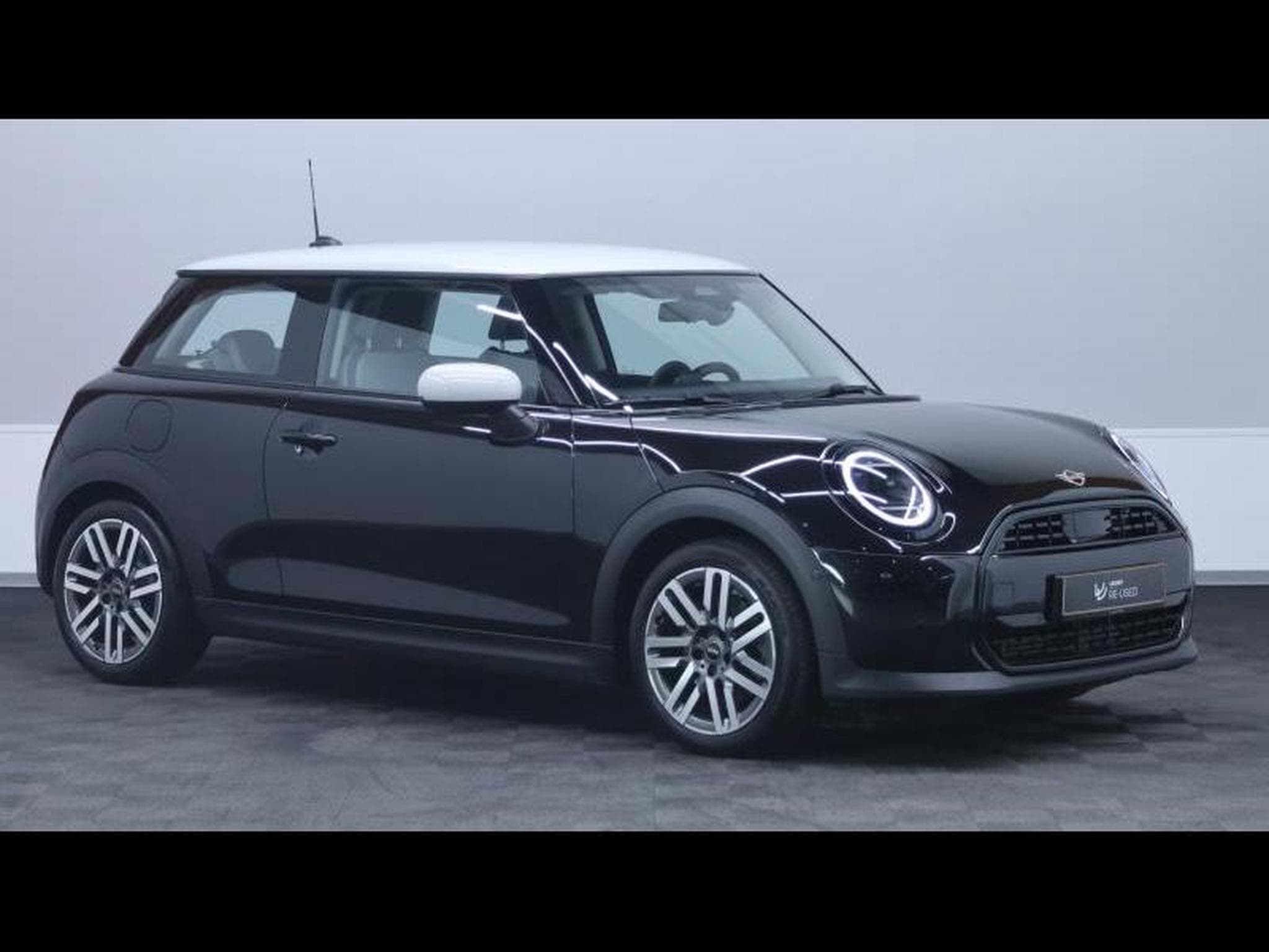 MINI Cooper 156cv Steptronic hatch 3 portes (2024) - Photo 3