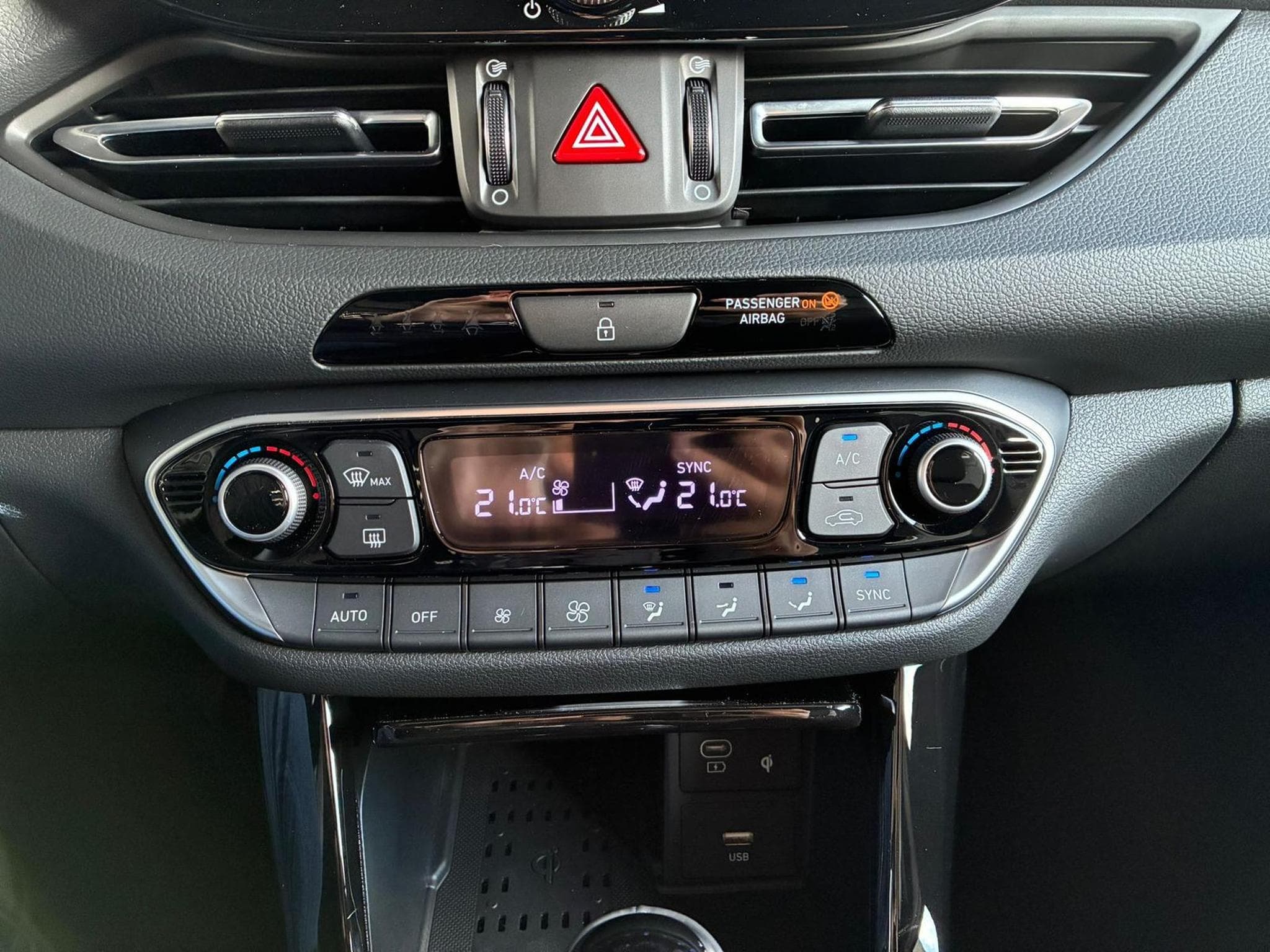 Hyundai i30 Comfort Plus (2025) - Photo 12